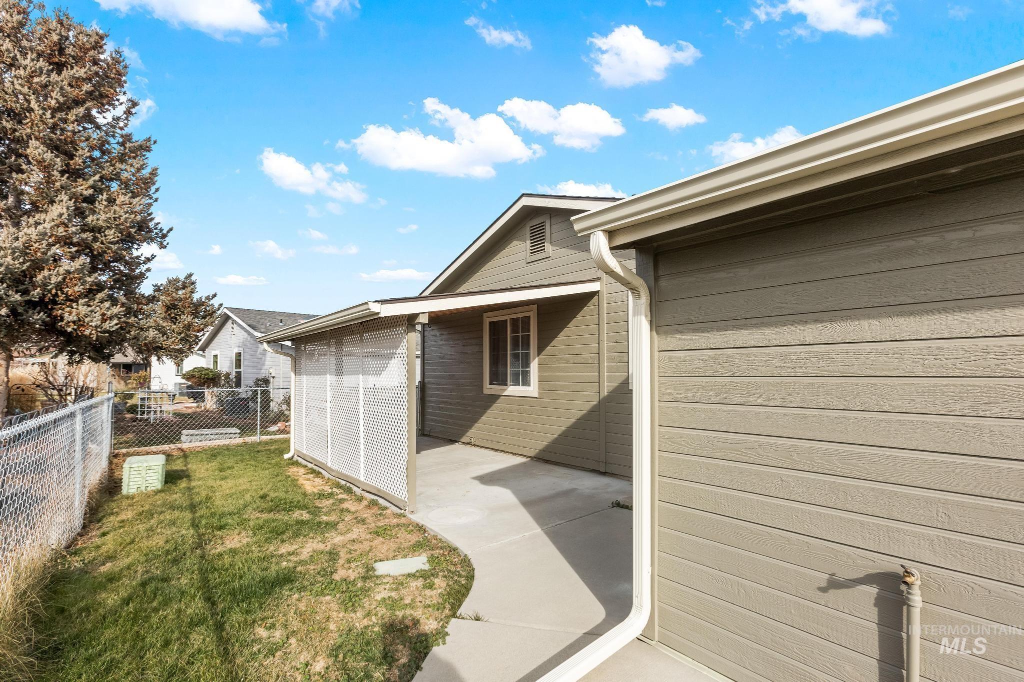 1100 Burnett Dr, Nampa, Idaho 83651, 2 Bedrooms, 2 Bathrooms, Residential For Sale, Price $280,000, 98996371