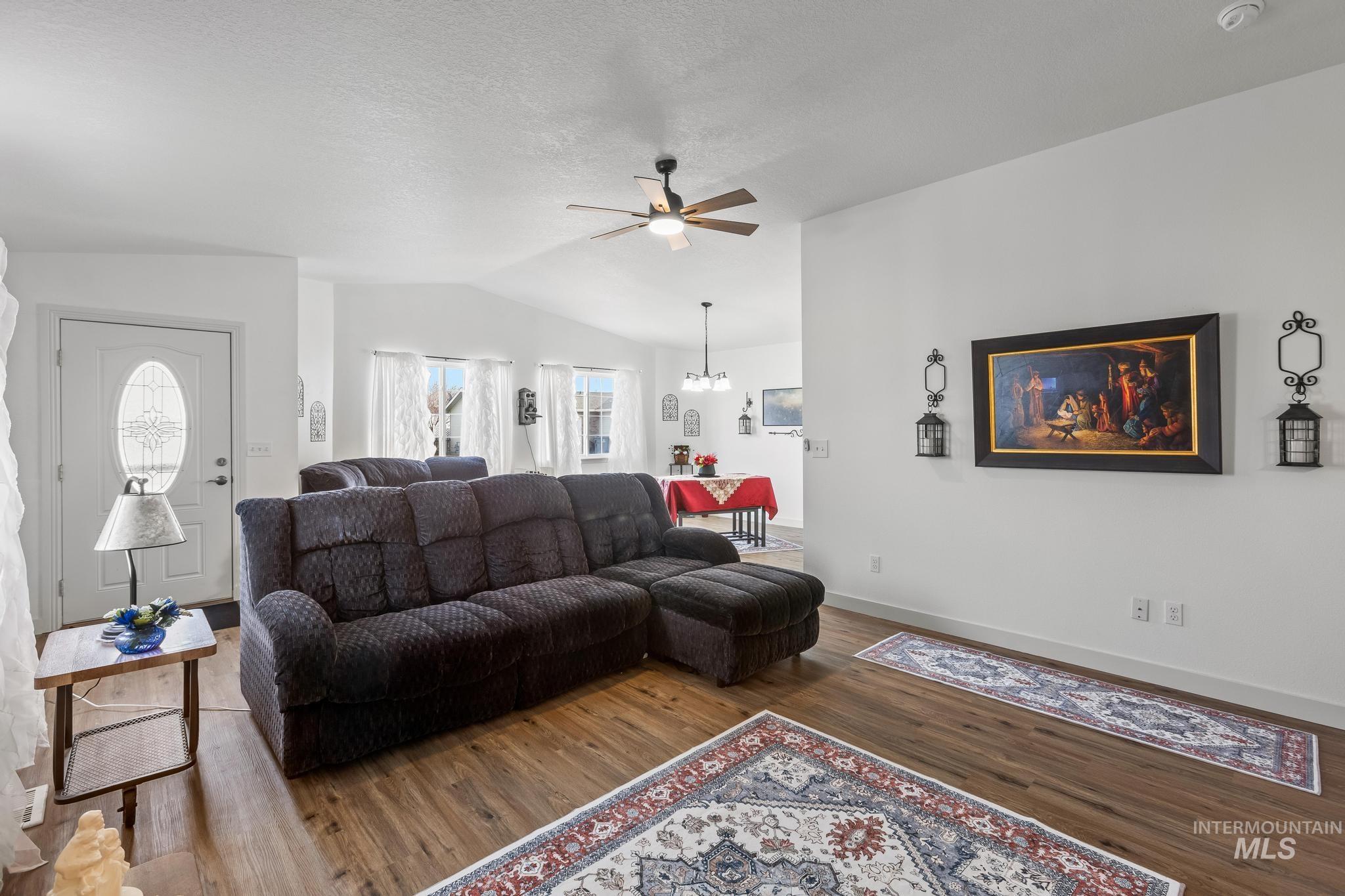 1100 Burnett Dr, Nampa, Idaho 83651, 2 Bedrooms, 2 Bathrooms, Residential For Sale, Price $280,000, 98996371