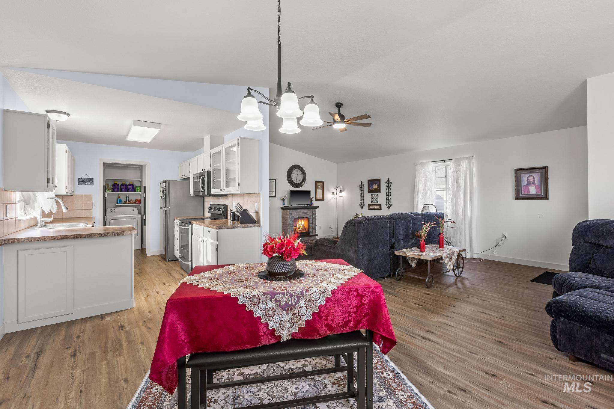 1100 Burnett Dr, Nampa, Idaho 83651, 2 Bedrooms, 2 Bathrooms, Residential For Sale, Price $280,000, 98996371