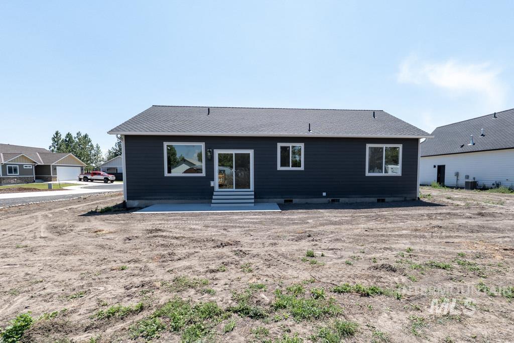 516 Maple Crt, Genesee, Idaho 83832, 3 Bedrooms, 2 Bathrooms, Residential For Sale, Price $497,500,MLS 98996373