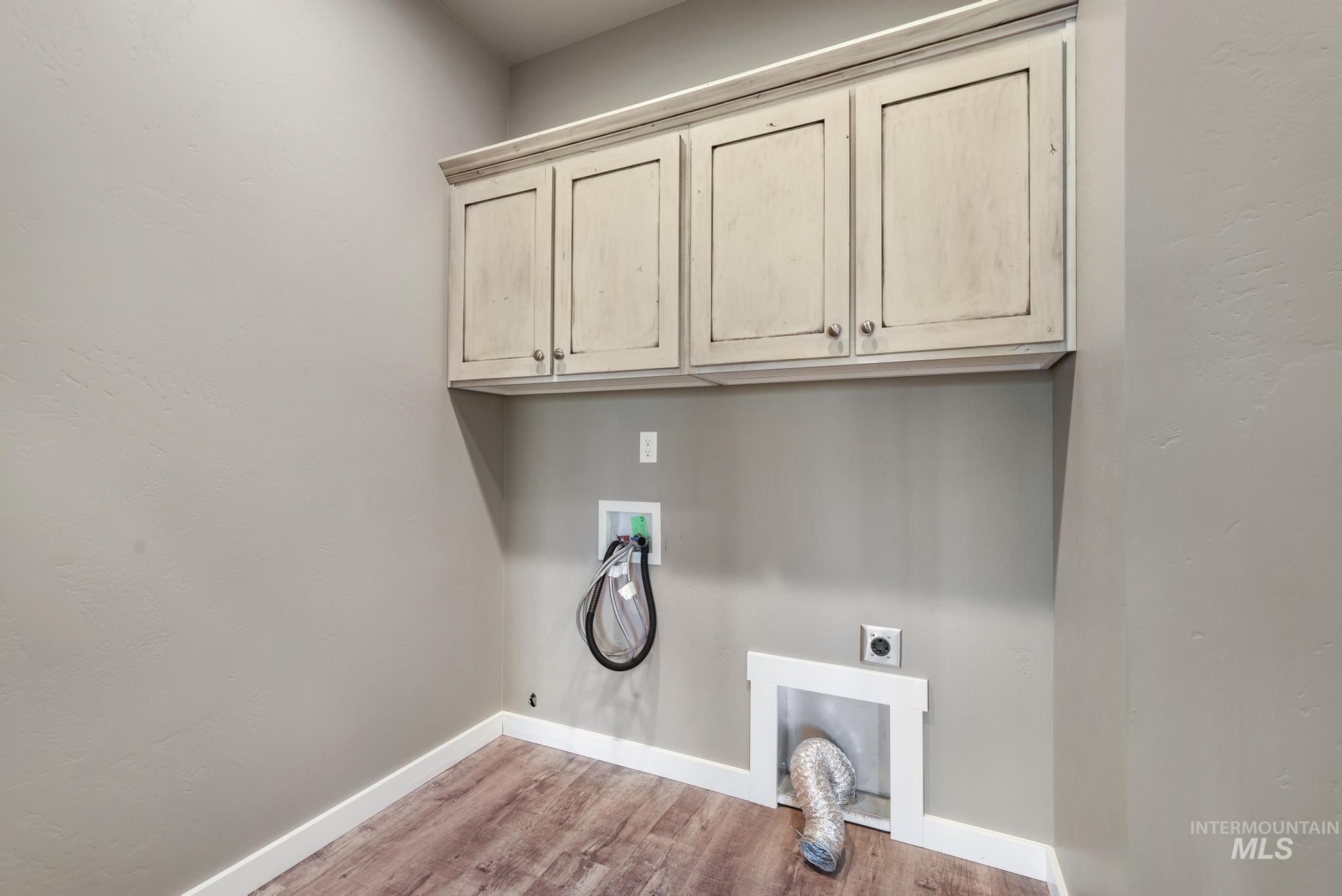 1510 Mountain View Drive, Gooding, Idaho 83330, 3 Bedrooms, 2 Bathrooms, Residential For Sale, Price $465,000,MLS 98996374