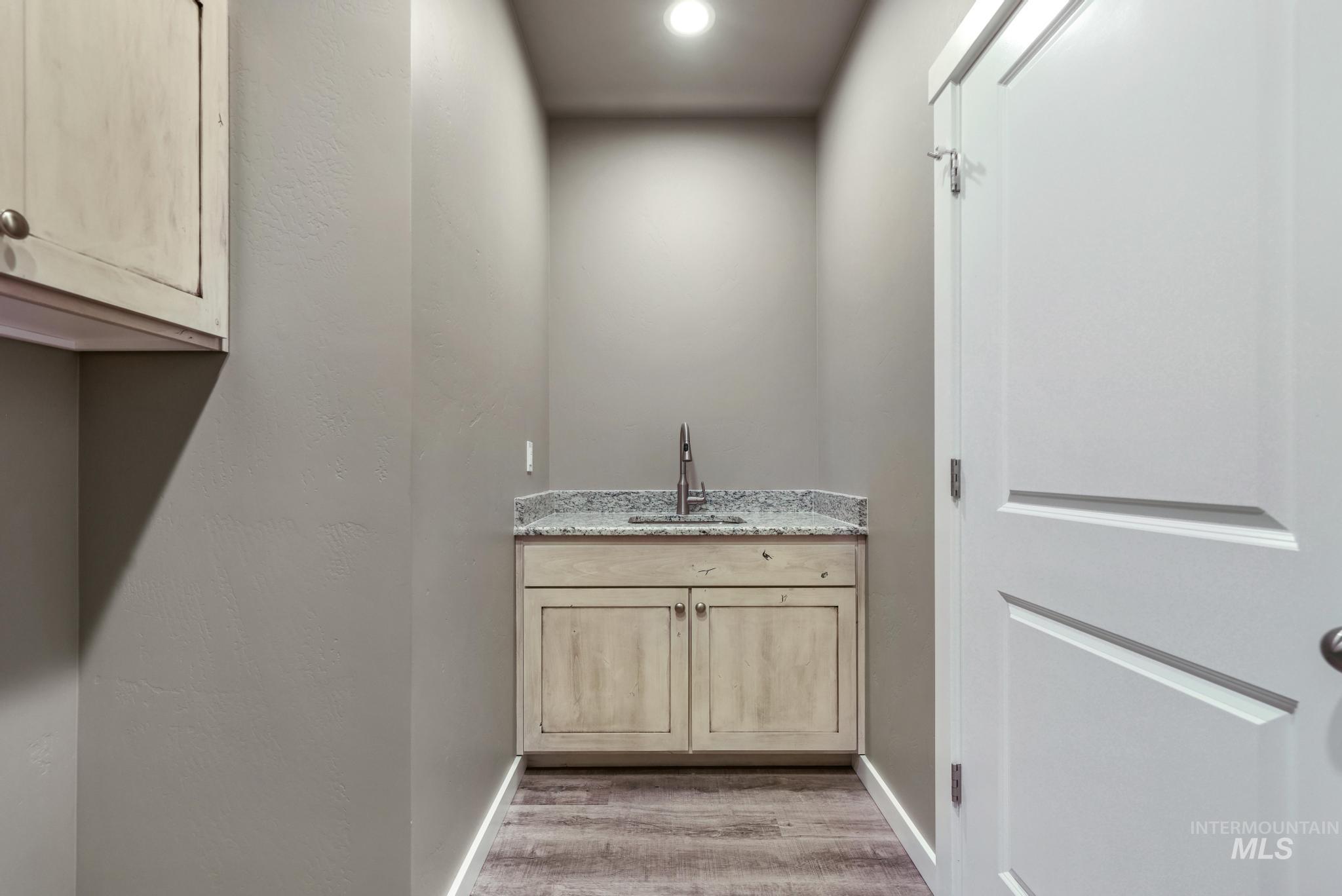 1510 Mountain View Drive, Gooding, Idaho 83330, 3 Bedrooms, 2 Bathrooms, Residential For Sale, Price $465,000,MLS 98996374