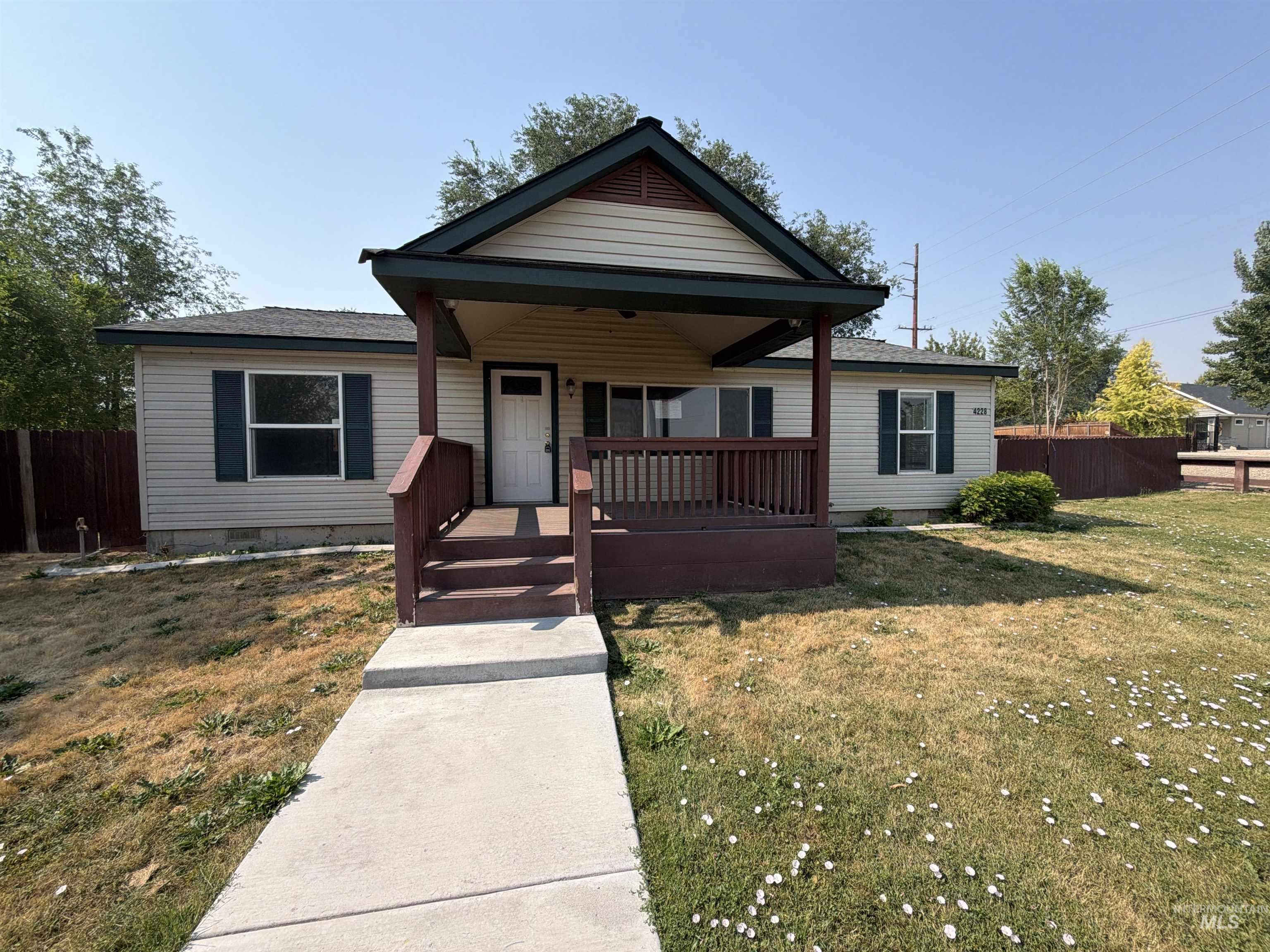 4228 Happy Valley Rd, Nampa, Idaho 83686, 3 Bedrooms, 2 Bathrooms, Residential For Sale, Price $390,000,MLS 98996375
