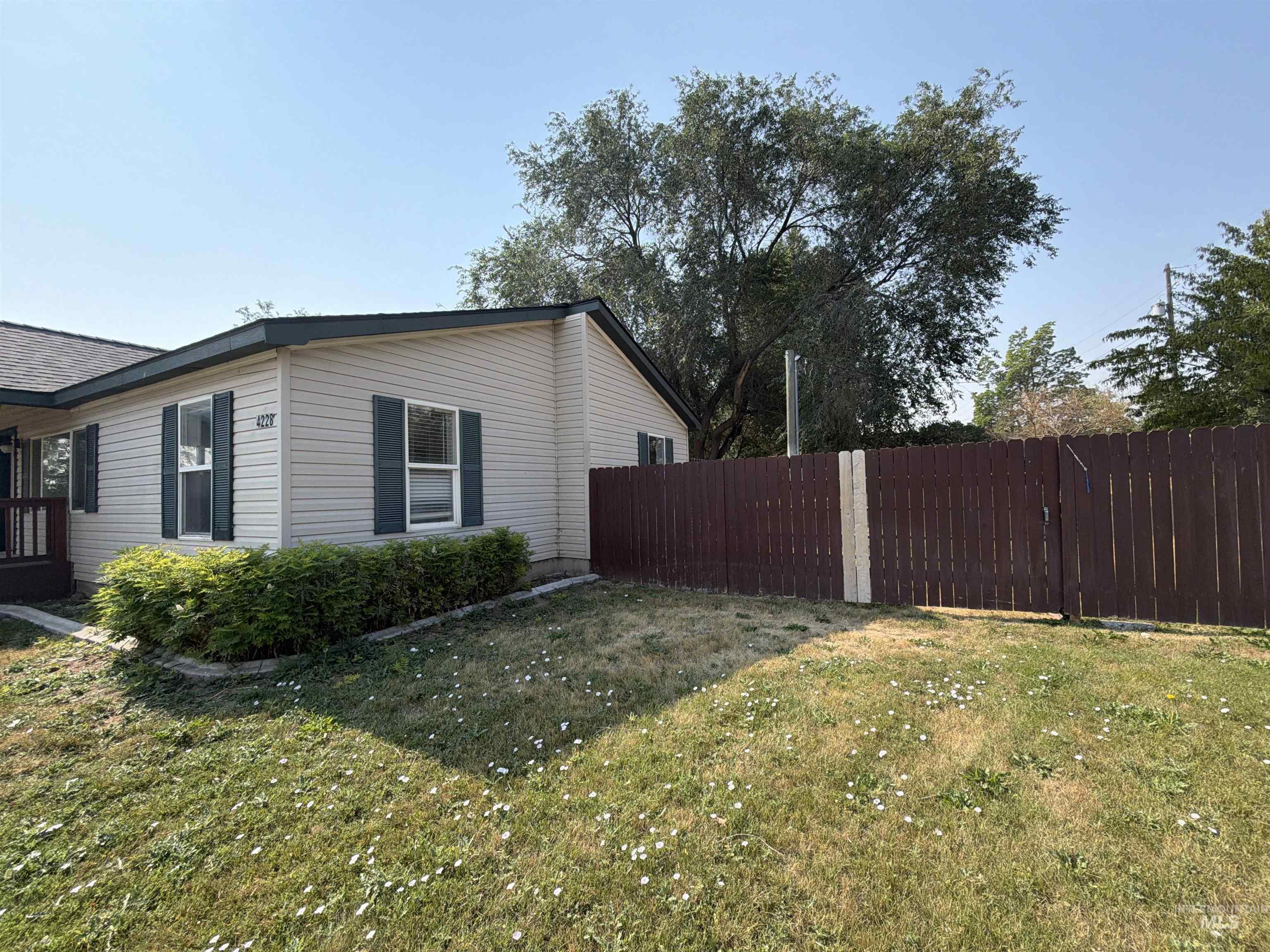 4228 Happy Valley Rd, Nampa, Idaho 83686, 3 Bedrooms, 2 Bathrooms, Residential For Sale, Price $390,000,MLS 98996375
