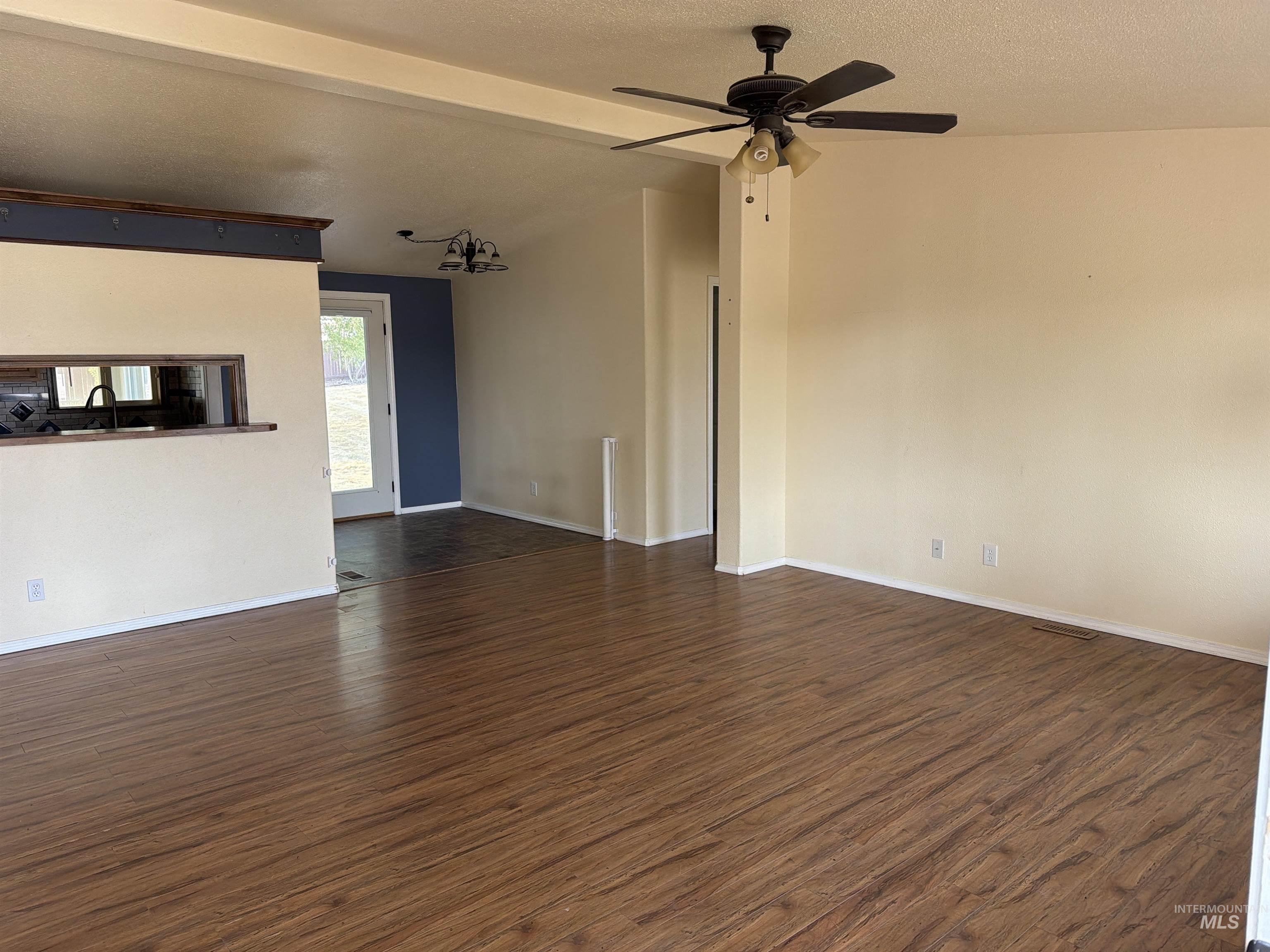 4228 Happy Valley Rd, Nampa, Idaho 83686, 3 Bedrooms, 2 Bathrooms, Residential For Sale, Price $390,000,MLS 98996375