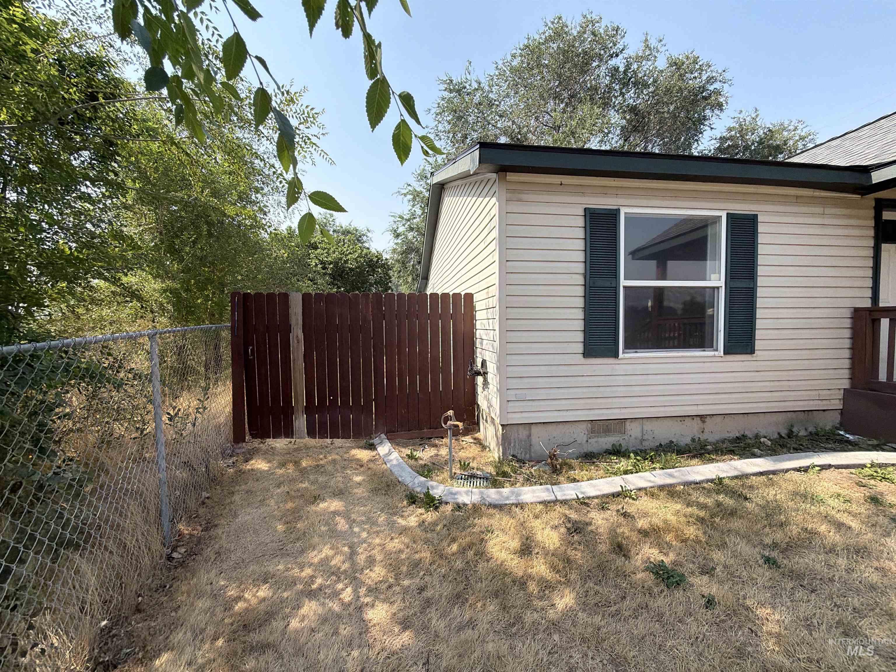 4228 Happy Valley Rd, Nampa, Idaho 83686, 3 Bedrooms, 2 Bathrooms, Residential For Sale, Price $390,000,MLS 98996375