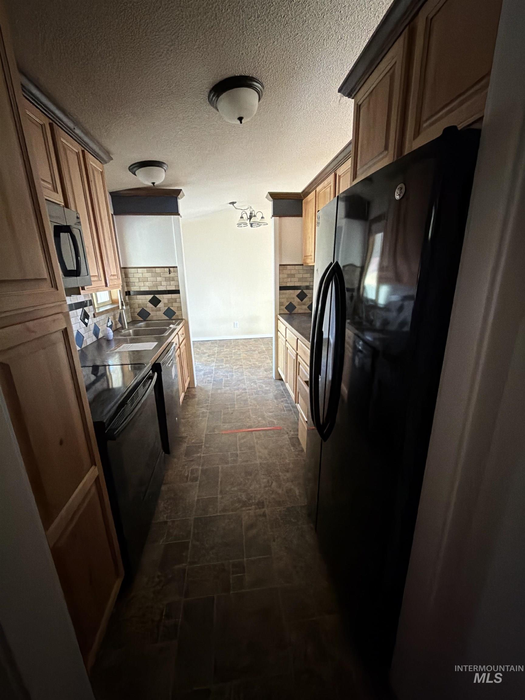 4228 Happy Valley Rd, Nampa, Idaho 83686, 3 Bedrooms, 2 Bathrooms, Residential For Sale, Price $390,000,MLS 98996375