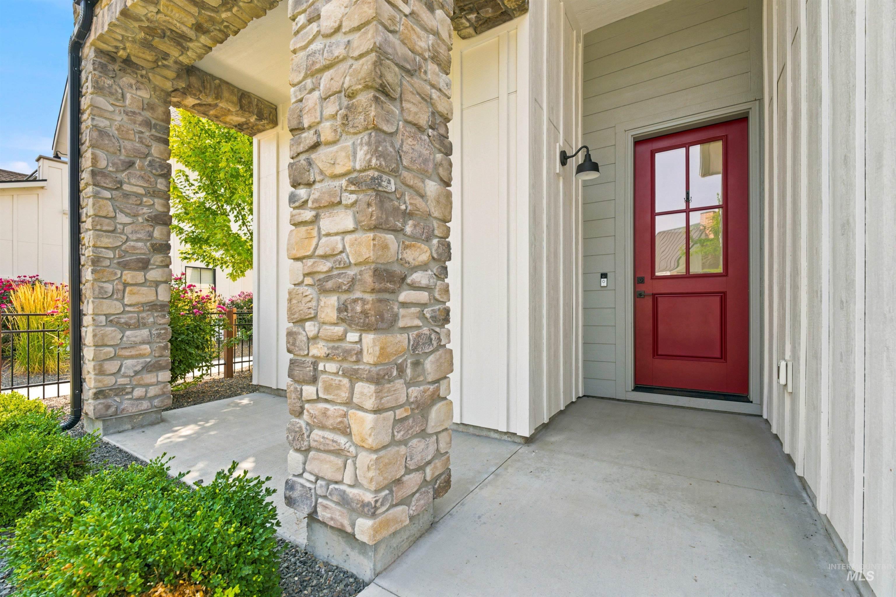 4275 W Bay Oak Lane, Meridian, Idaho 83646, 3 Bedrooms, 2.5 Bathrooms, Residential For Sale, Price $644,900,MLS 98996376