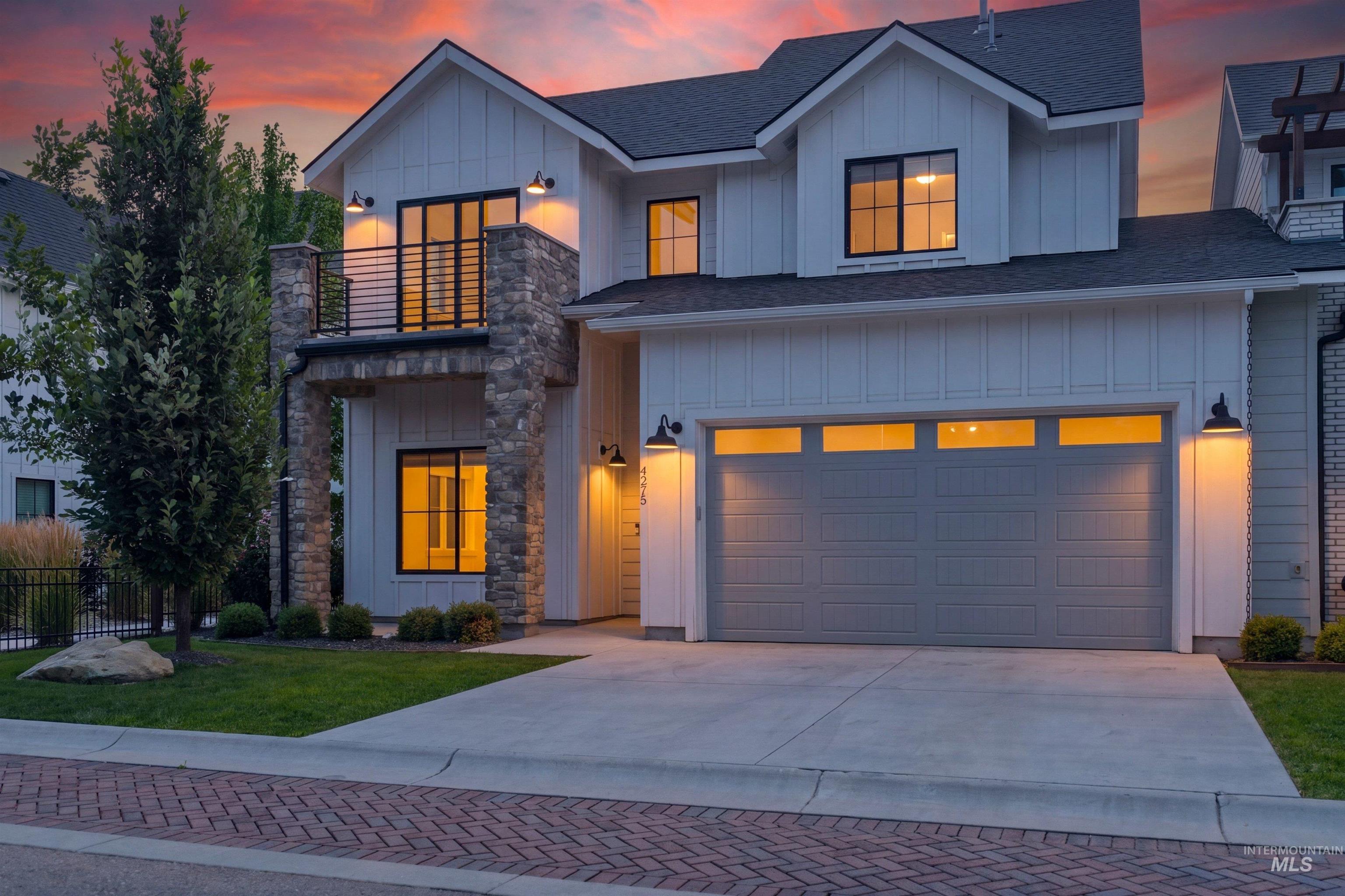 4275 W Bay Oak Lane, Meridian, Idaho 83646, 3 Bedrooms, 2.5 Bathrooms, Residential For Sale, Price $644,900,MLS 98996376