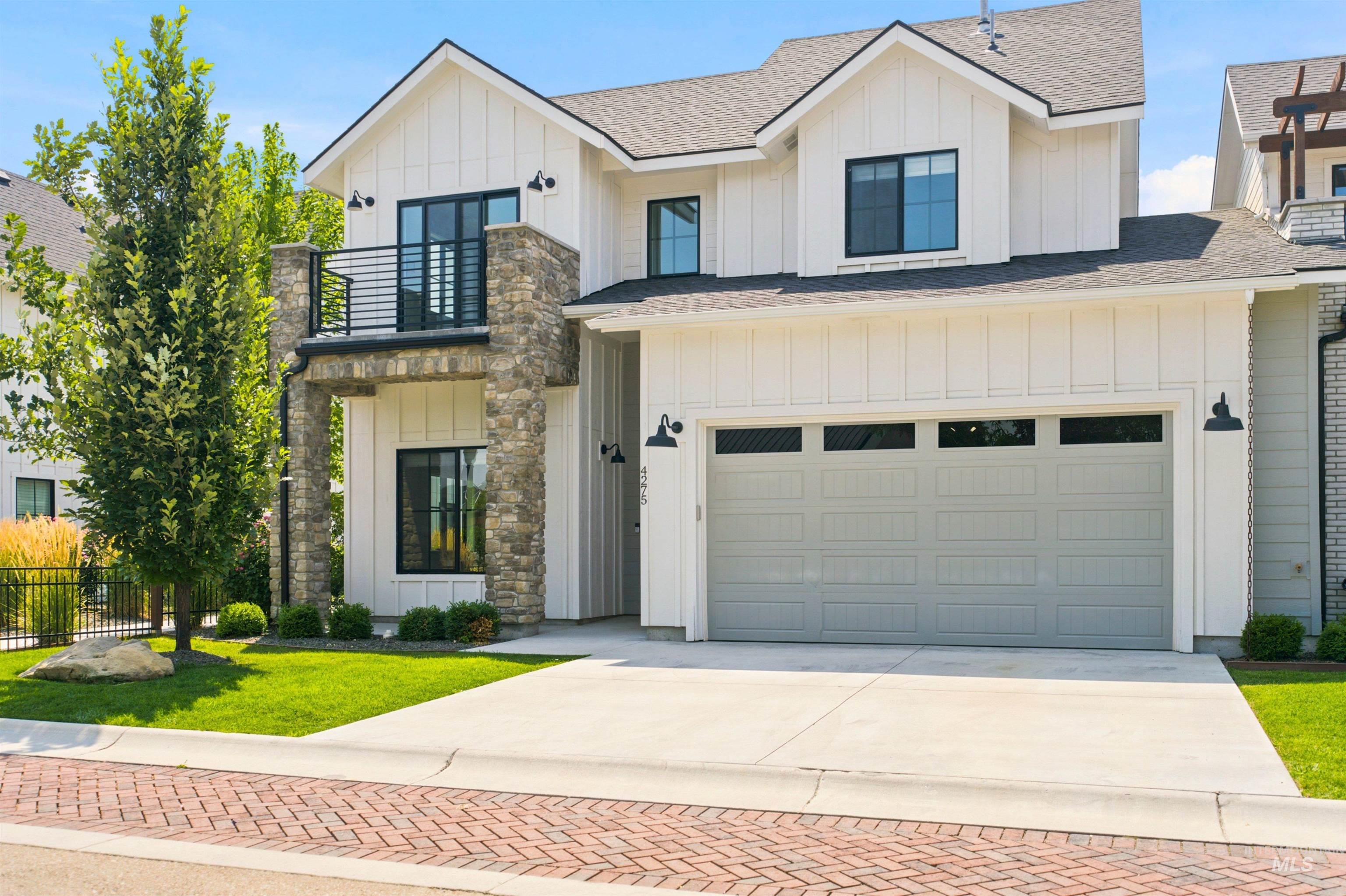 4275 W Bay Oak Lane, Meridian, Idaho 83646, 3 Bedrooms, 2.5 Bathrooms, Residential For Sale, Price $639,000, 98996376