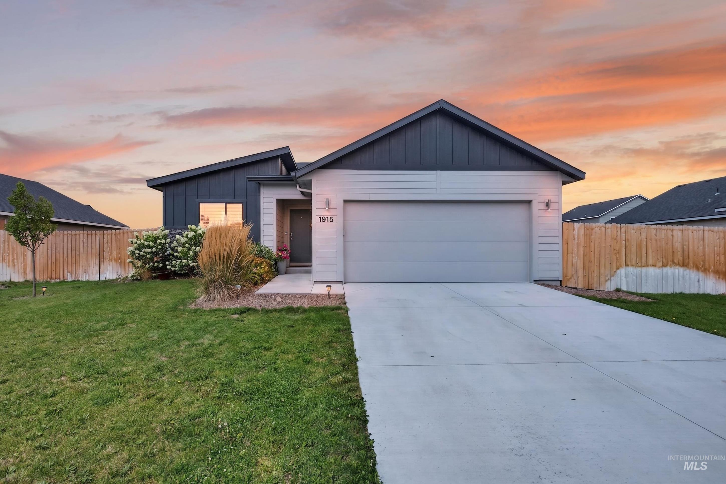 1915 SW Cooper Ave, Mountain Home, Idaho 83647, 3 Bedrooms, 2 Bathrooms, Residential For Sale, Price $360,000, 98996378