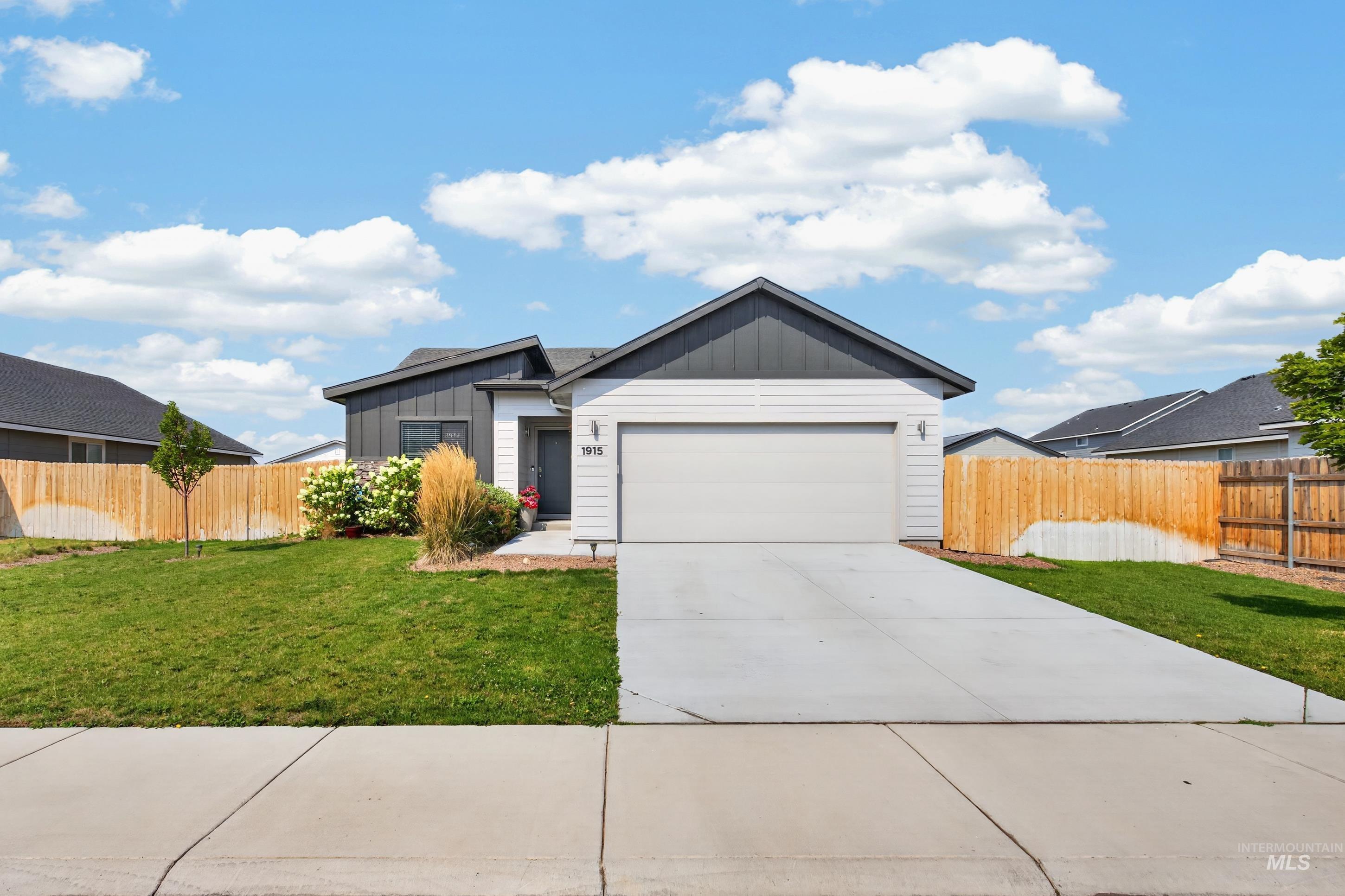 1915 SW Cooper Ave, Mountain Home, Idaho 83647, 3 Bedrooms, 2 Bathrooms, Residential For Sale, Price $360,000, 98996378