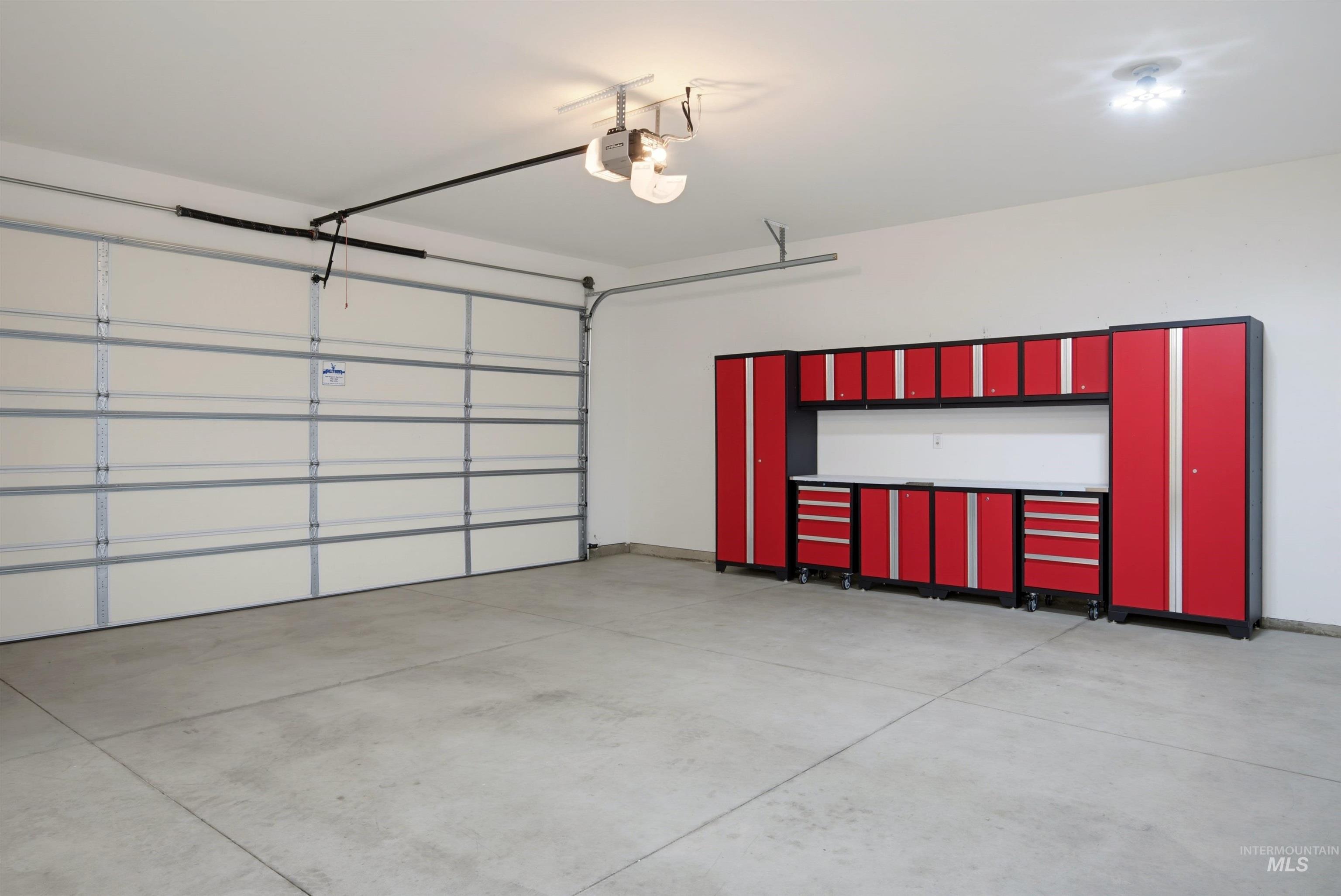 9412 W Ringle Creek Street, Star, Idaho 83669, 3 Bedrooms, 2.5 Bathrooms, Residential For Sale, Price $664,900,MLS 98996386