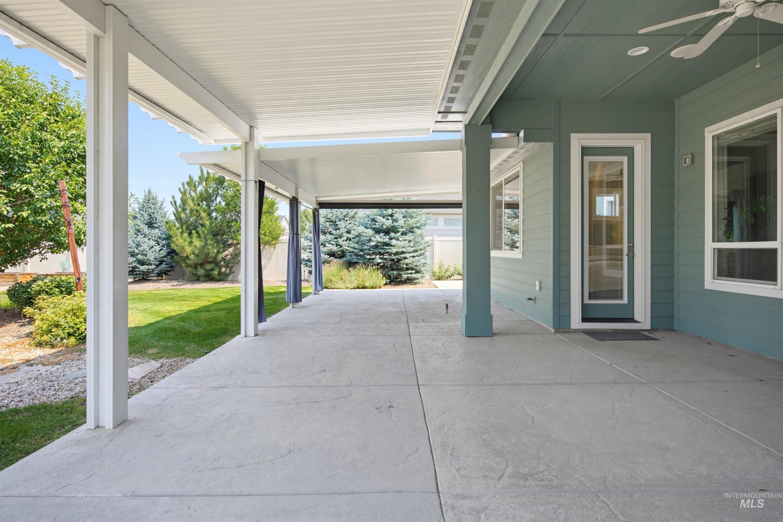 9412 W Ringle Creek Street, Star, Idaho 83669, 3 Bedrooms, 2.5 Bathrooms, Residential For Sale, Price $664,900,MLS 98996386