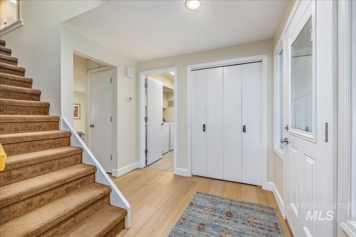 1740 E Ridgecrest Dr, Boise, Idaho 83712, 4 Bedrooms, 2.5 Bathrooms, Residential For Sale, Price $789,900,MLS 98996391