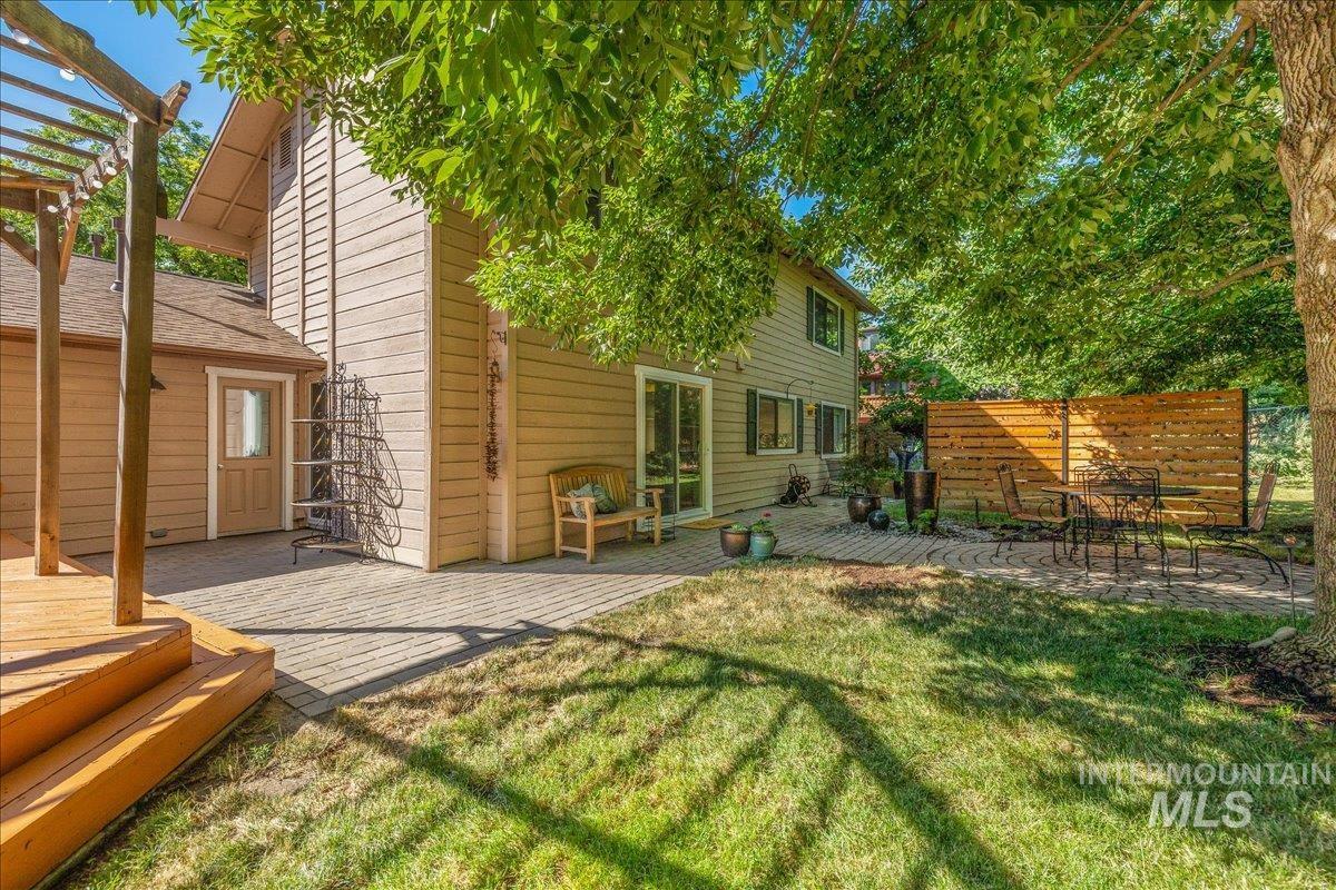 1740 E Ridgecrest Dr, Boise, Idaho 83712, 4 Bedrooms, 2.5 Bathrooms, Residential For Sale, Price $789,900,MLS 98996391