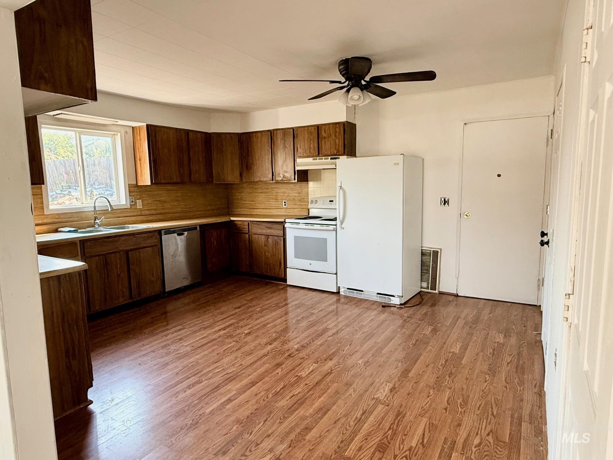 126 Aitken Rd, Weippe, Idaho 83553, 4 Bedrooms, 1 Bathroom, Residential For Sale, Price $310,000, 98996398