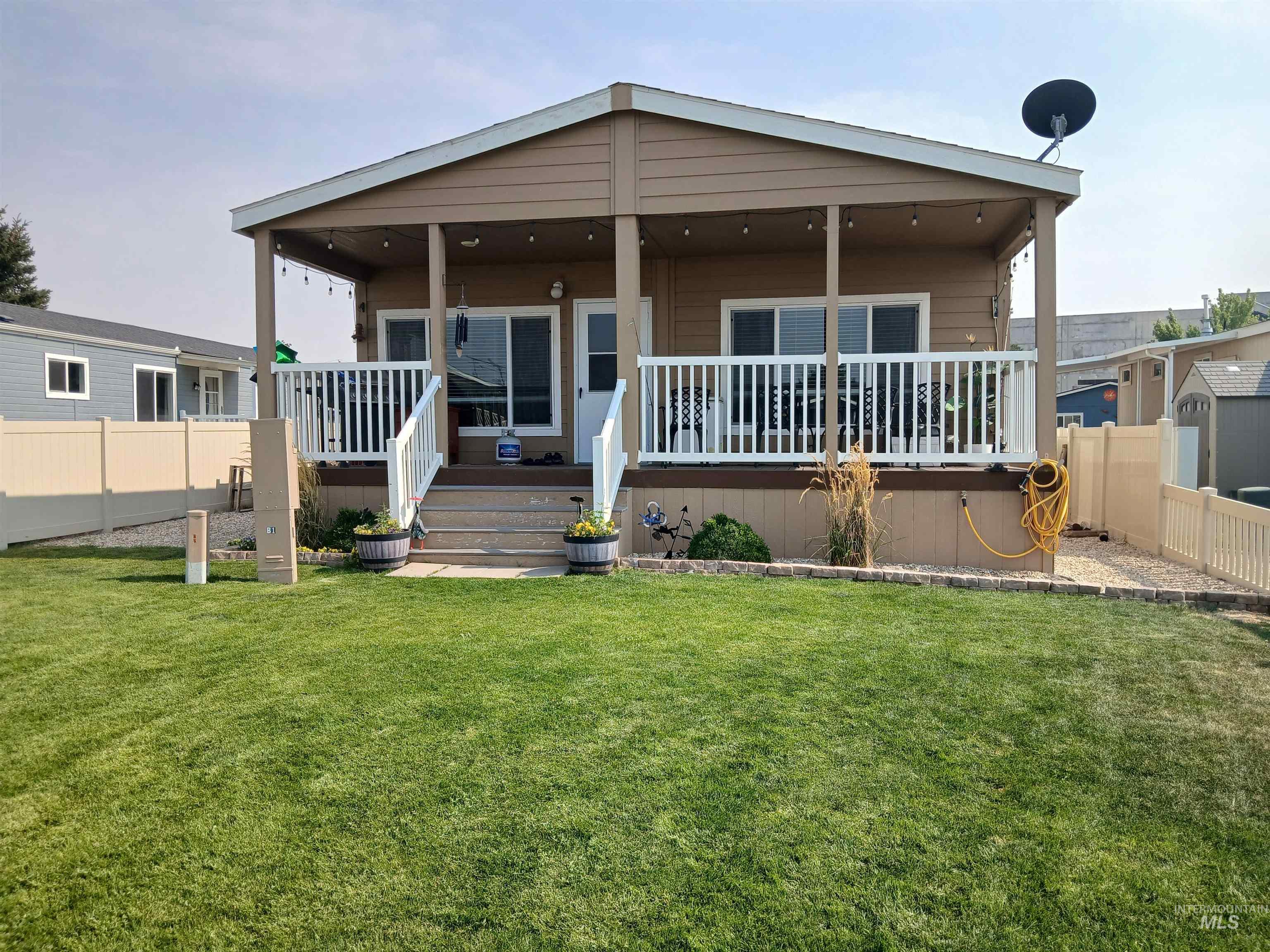 2364 Blue Sage Lane, Boise, Idaho 83716, 3 Bedrooms, 2 Bathrooms, Residential For Sale, Price $237,500,MLS 98996401