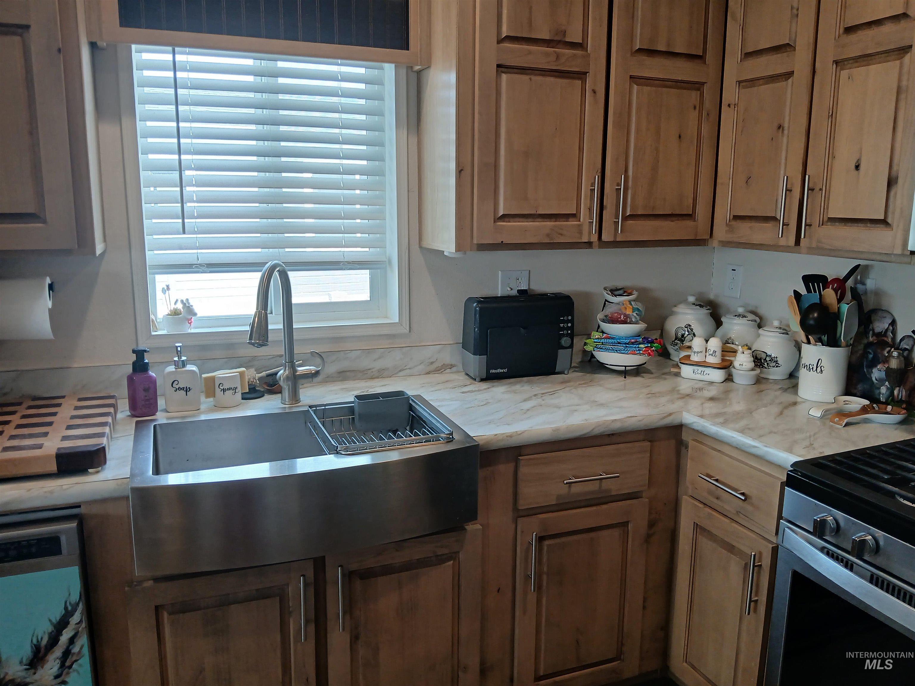 2364 Blue Sage Lane, Boise, Idaho 83716, 3 Bedrooms, 2 Bathrooms, Residential For Sale, Price $237,500,MLS 98996401