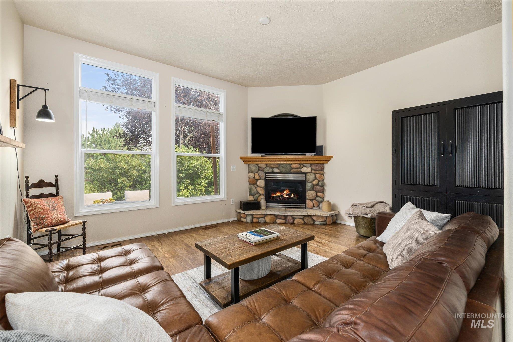 4424 E Arborvitae Dr, Boise, Idaho 83716, 3 Bedrooms, 2.5 Bathrooms, Residential For Sale, Price $549,900, 98996403