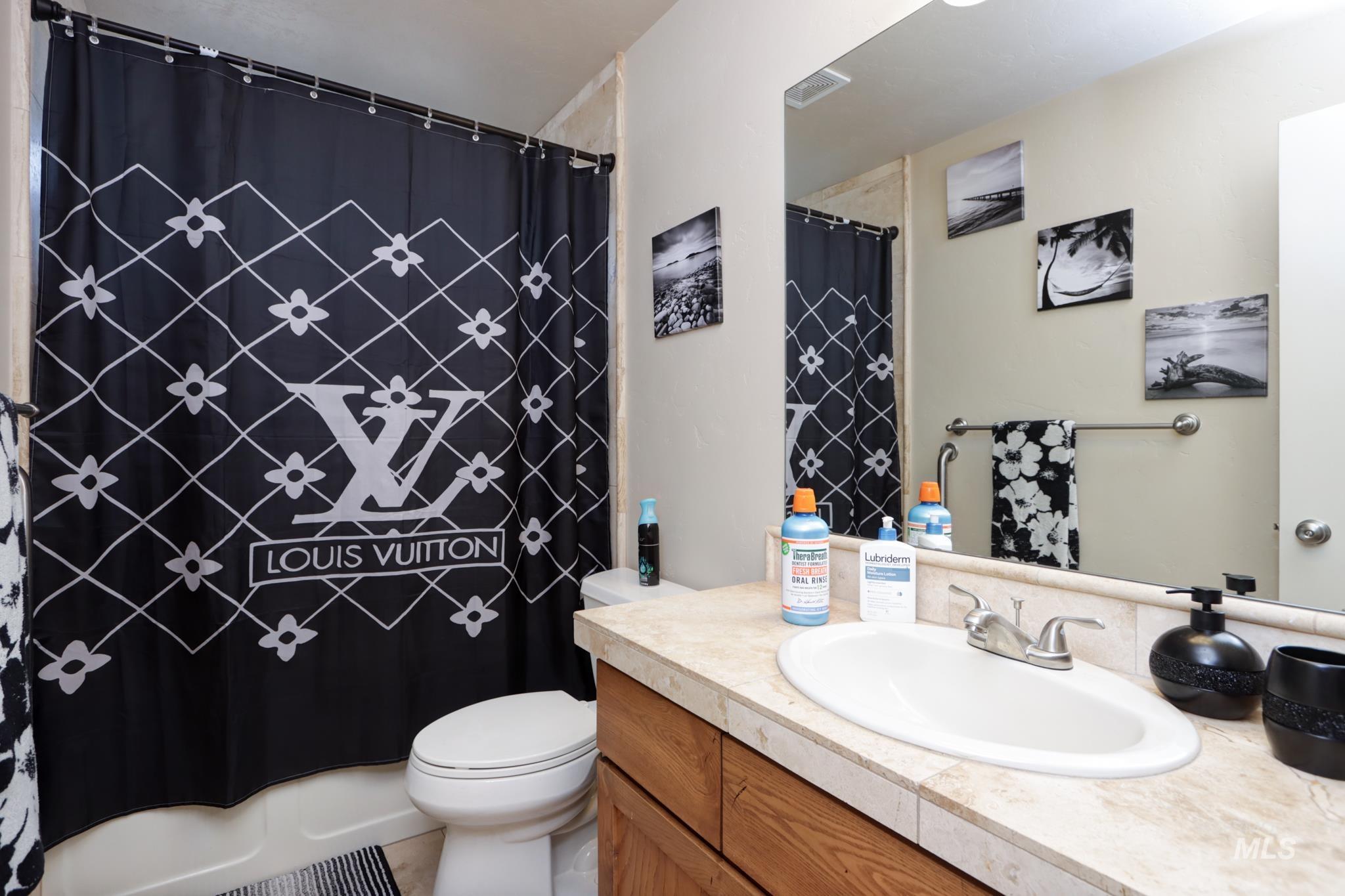 5619 W Gage, Boise, Idaho 83706, 3 Bedrooms, 2 Bathrooms, Residential Income For Sale, Price $825,000,MLS 98996405