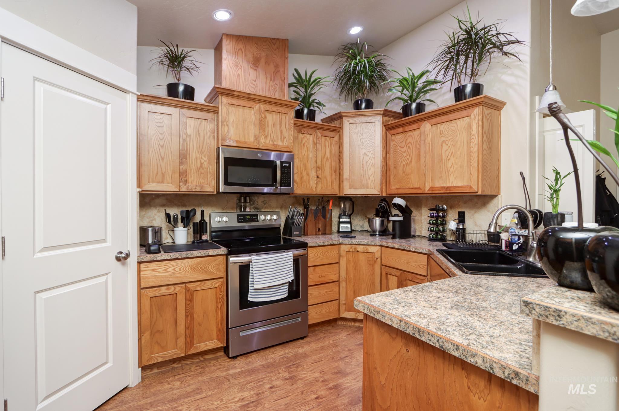 5619 W Gage, Boise, Idaho 83706, 3 Bedrooms, 2 Bathrooms, Residential Income For Sale, Price $825,000,MLS 98996405