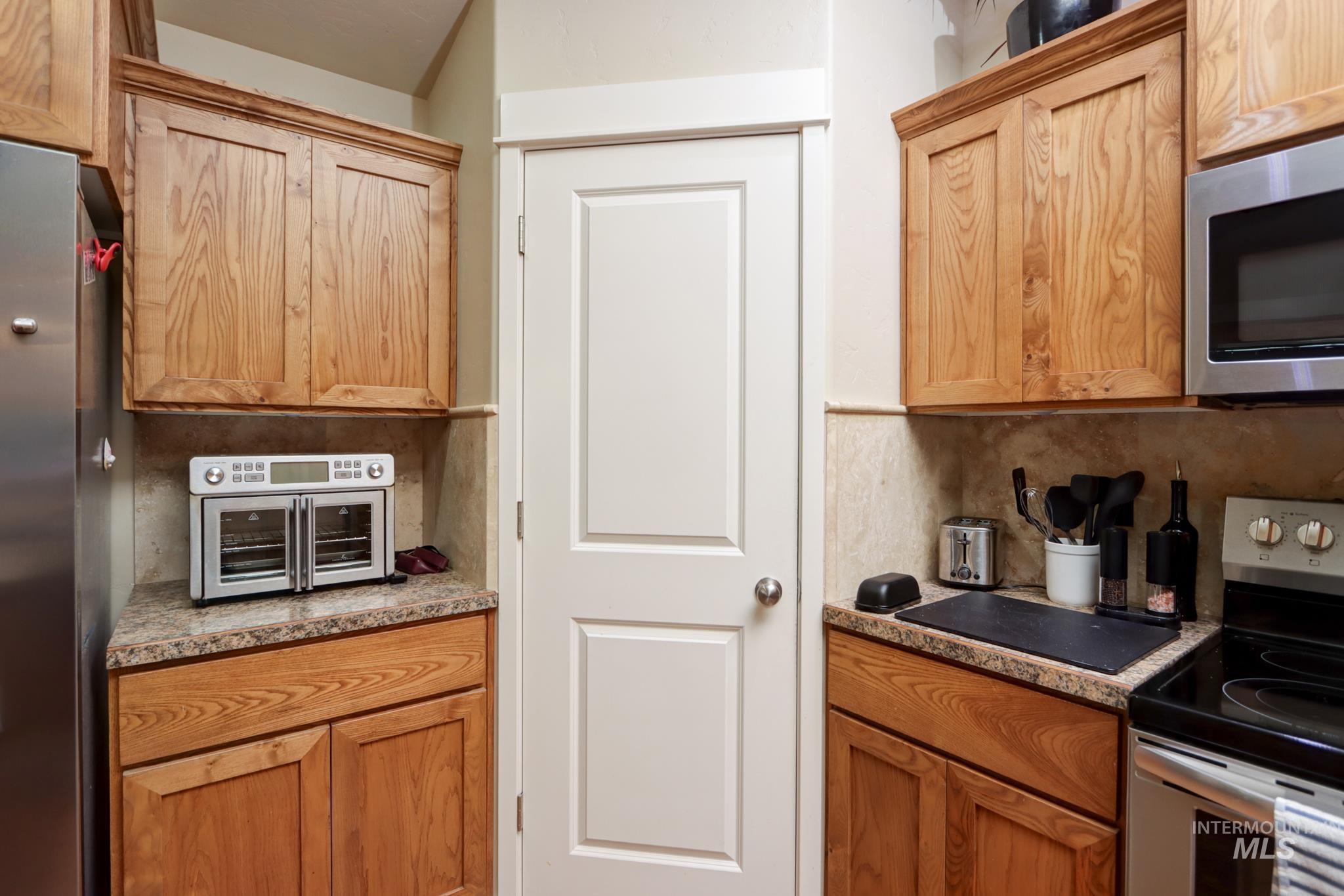 5619 W Gage, Boise, Idaho 83706, 3 Bedrooms, 2 Bathrooms, Residential Income For Sale, Price $825,000,MLS 98996405