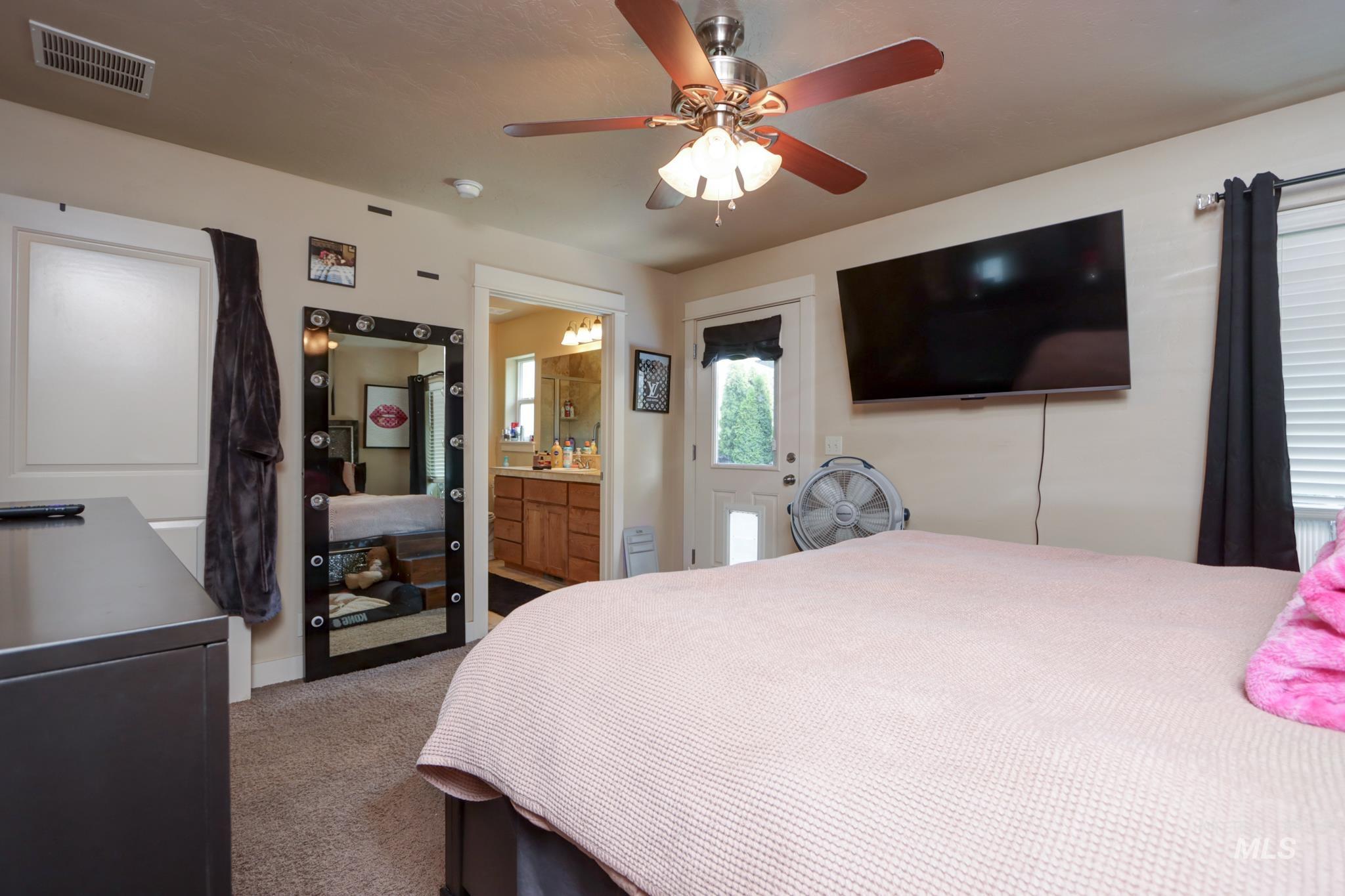 5619 W Gage, Boise, Idaho 83706, 3 Bedrooms, 2 Bathrooms, Residential Income For Sale, Price $825,000,MLS 98996405