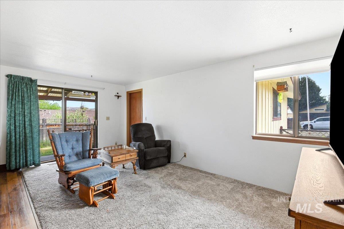 5085 S Council Bluff Way, Boise, Idaho 83716, 3 Bedrooms, 2 Bathrooms, Residential For Sale, Price $460,000, 98996406