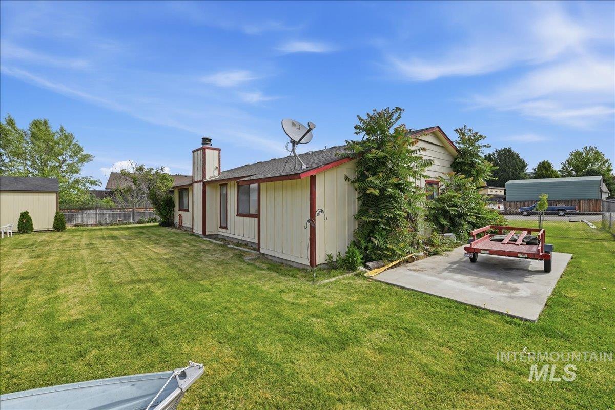 5085 S Council Bluff Way, Boise, Idaho 83716, 3 Bedrooms, 2 Bathrooms, Residential For Sale, Price $460,000, 98996406