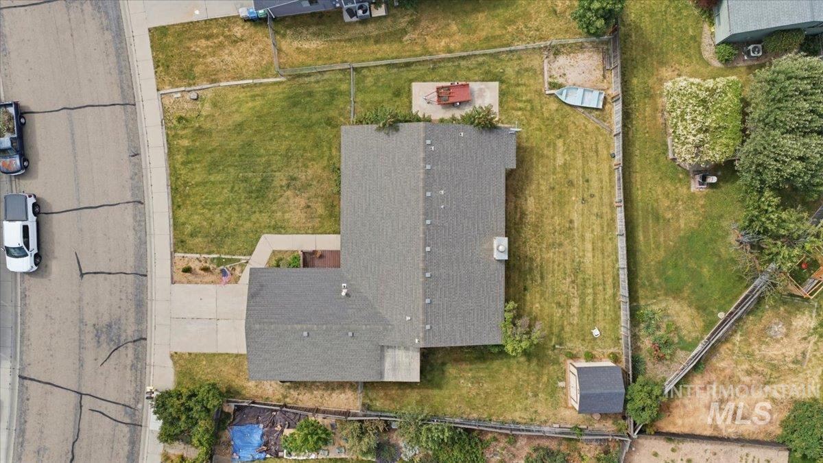5085 S Council Bluff Way, Boise, Idaho 83716, 3 Bedrooms, 2 Bathrooms, Residential For Sale, Price $460,000, 98996406