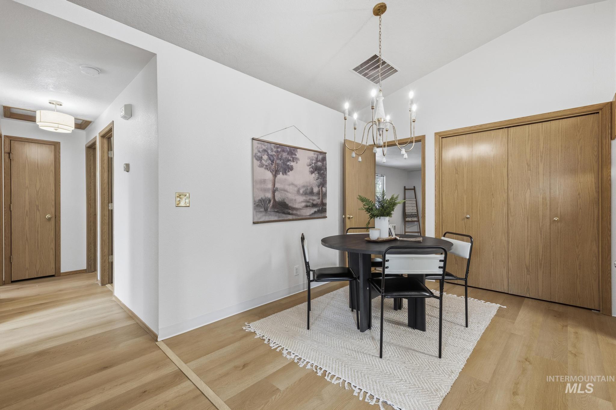 586 N Tidwell Way, Meridian, Idaho 83642, 3 Bedrooms, 2 Bathrooms, Residential For Sale, Price $399,900, 98996407