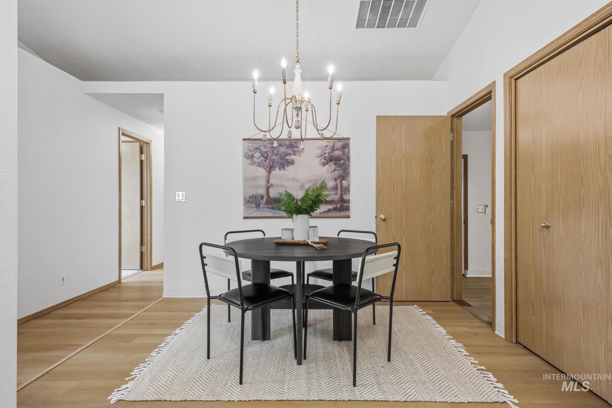 586 N Tidwell Way, Meridian, Idaho 83642, 3 Bedrooms, 2 Bathrooms, Residential For Sale, Price $399,900, 98996407