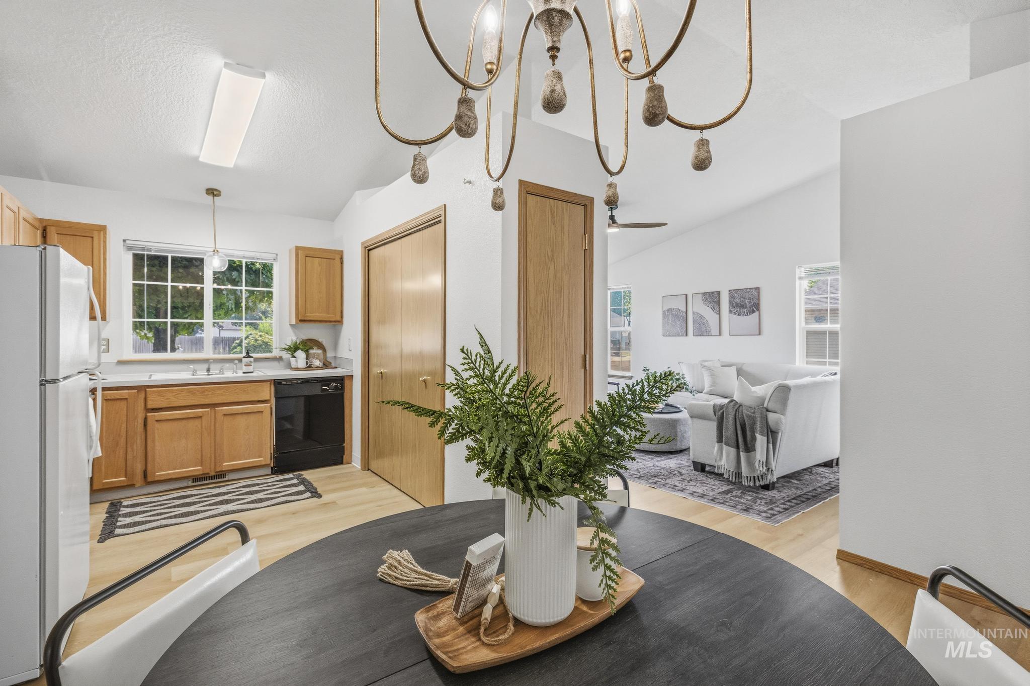 586 N Tidwell Way, Meridian, Idaho 83642, 3 Bedrooms, 2 Bathrooms, Residential For Sale, Price $399,900, 98996407