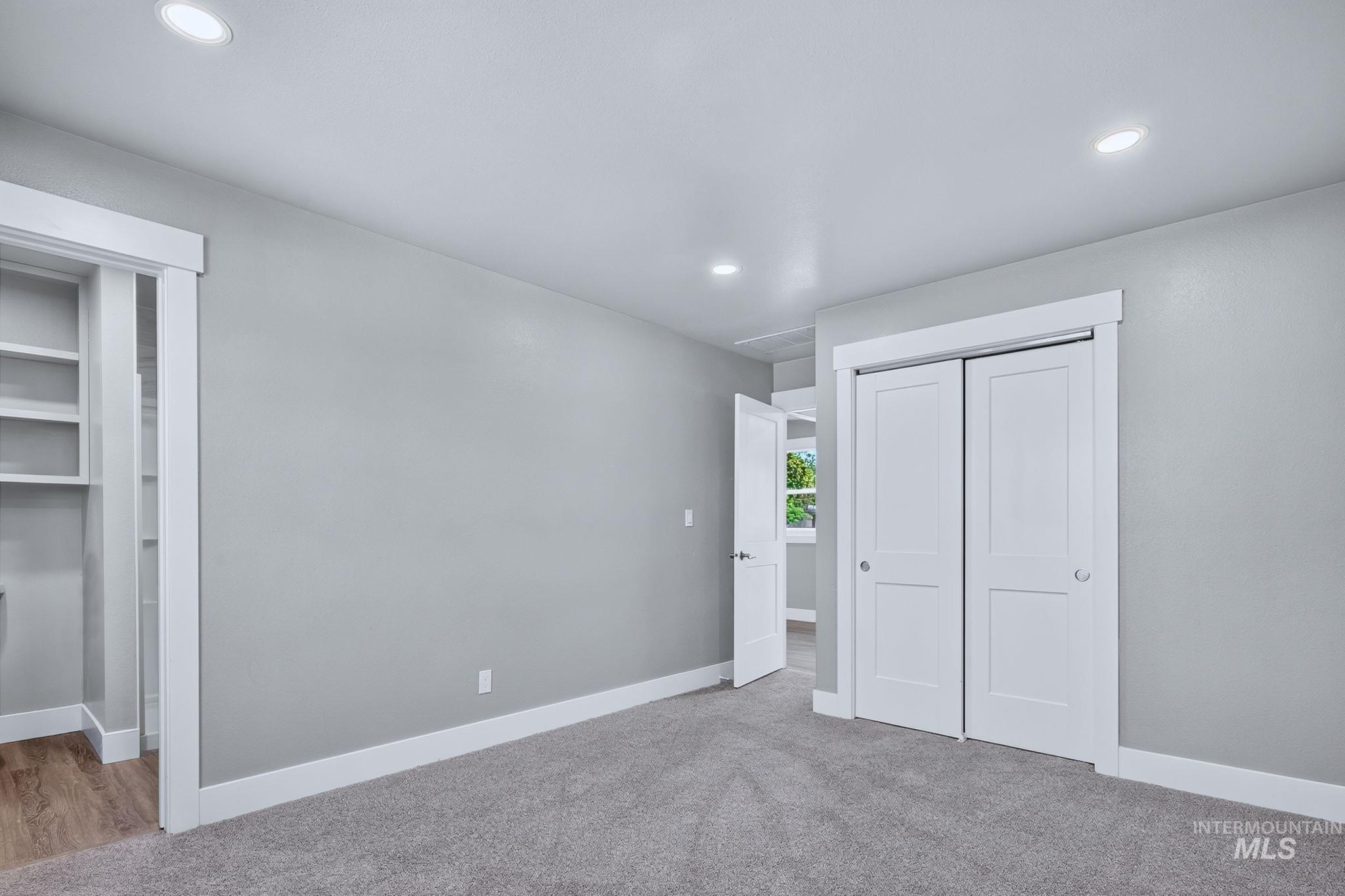 300 N Meridian Rd, Meridian, Idaho 83642, 3 Bedrooms, 6 Rooms, Business/Commercial For Sale, Price $590,000,MLS 98996408