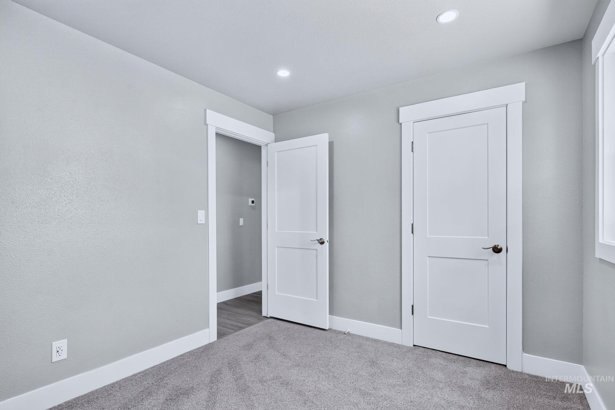 300 N Meridian Rd, Meridian, Idaho 83642, 3 Bedrooms, 6 Rooms, Business/Commercial For Sale, Price $590,000,MLS 98996408