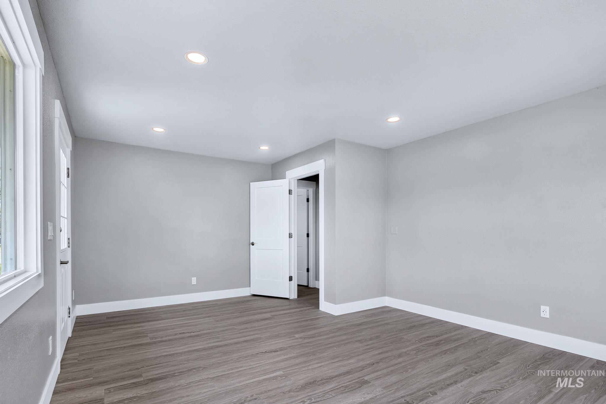 300 N Meridian, Meridian, Idaho 83642, 3 Bedrooms, 2 Bathrooms, Residential For Sale, Price $590,000,MLS 98996409