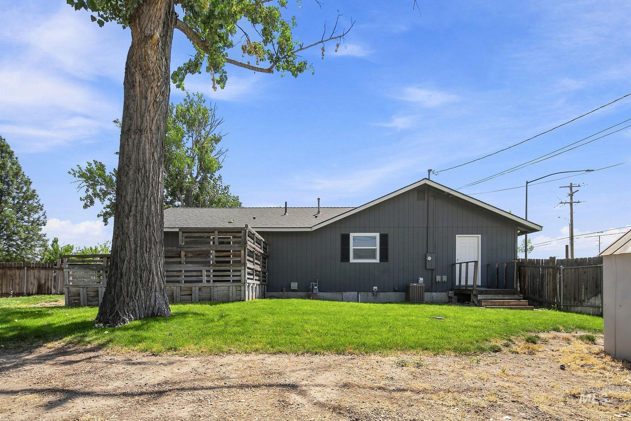 300 N Meridian, Meridian, Idaho 83642, 3 Bedrooms, 2 Bathrooms, Residential For Sale, Price $590,000,MLS 98996409