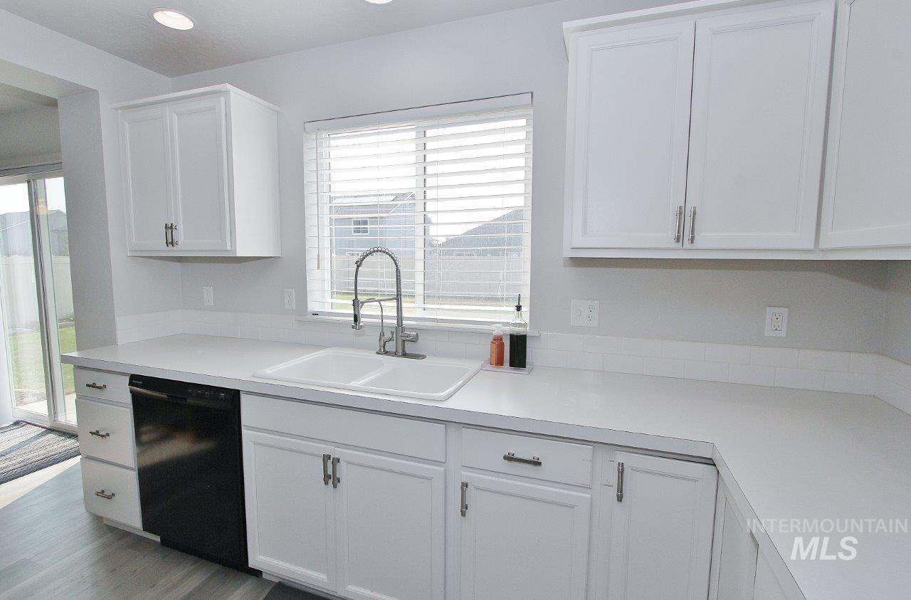 12673 Lignite Dr., Nampa, Idaho 83651, 4 Bedrooms, 2.5 Bathrooms, Residential For Sale, Price $439,900,MLS 98996411