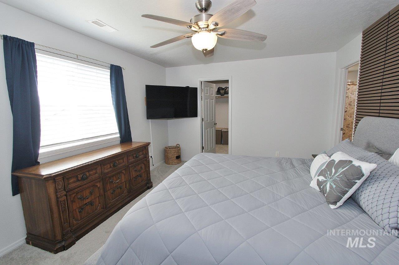 12673 Lignite Dr., Nampa, Idaho 83651, 4 Bedrooms, 2.5 Bathrooms, Residential For Sale, Price $439,900,MLS 98996411