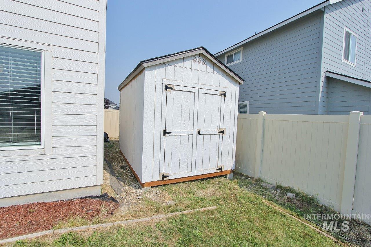 12673 Lignite Dr., Nampa, Idaho 83651, 4 Bedrooms, 2.5 Bathrooms, Residential For Sale, Price $439,900,MLS 98996411