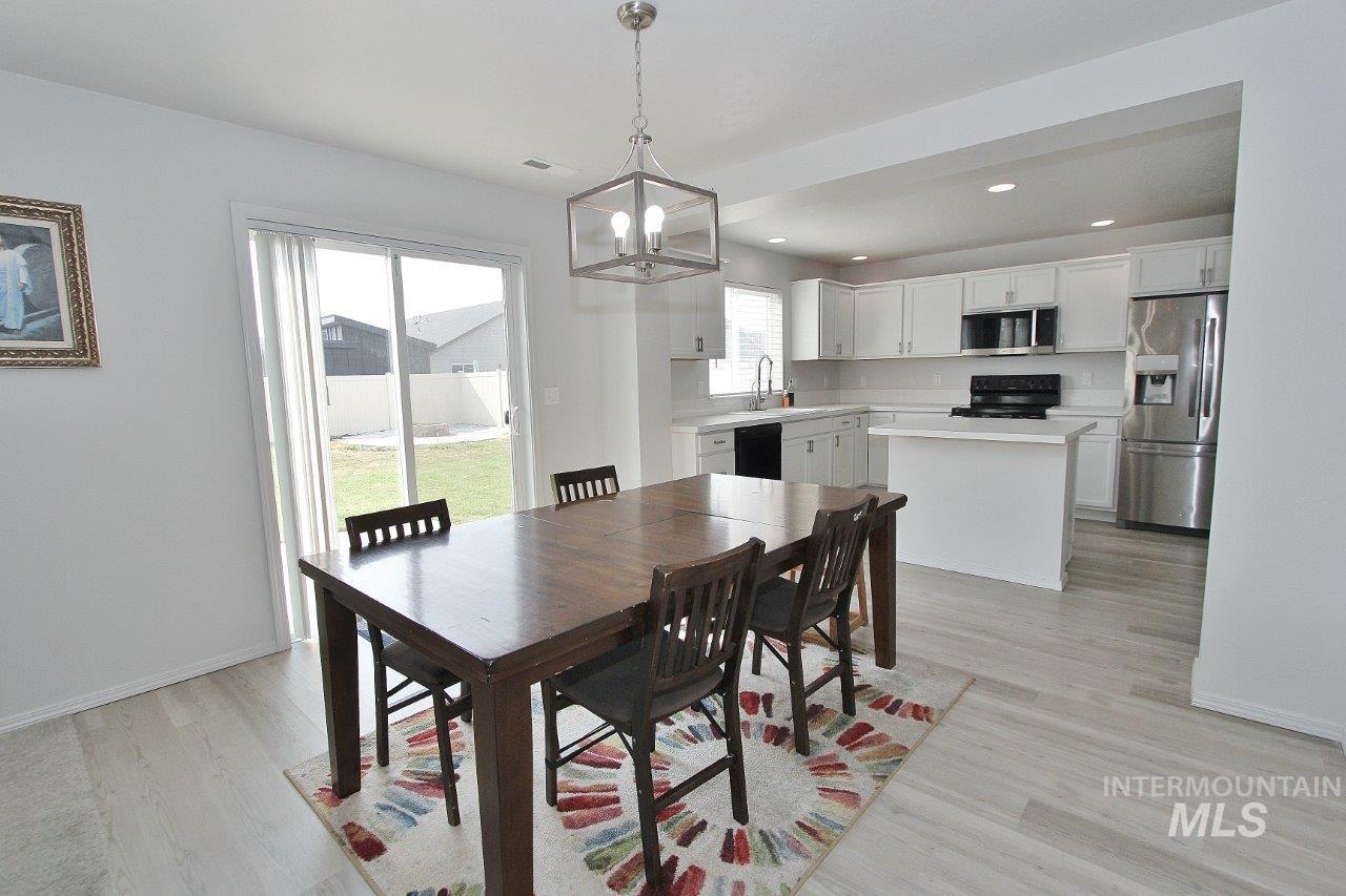 12673 Lignite Dr., Nampa, Idaho 83651, 4 Bedrooms, 2.5 Bathrooms, Residential For Sale, Price $439,900,MLS 98996411