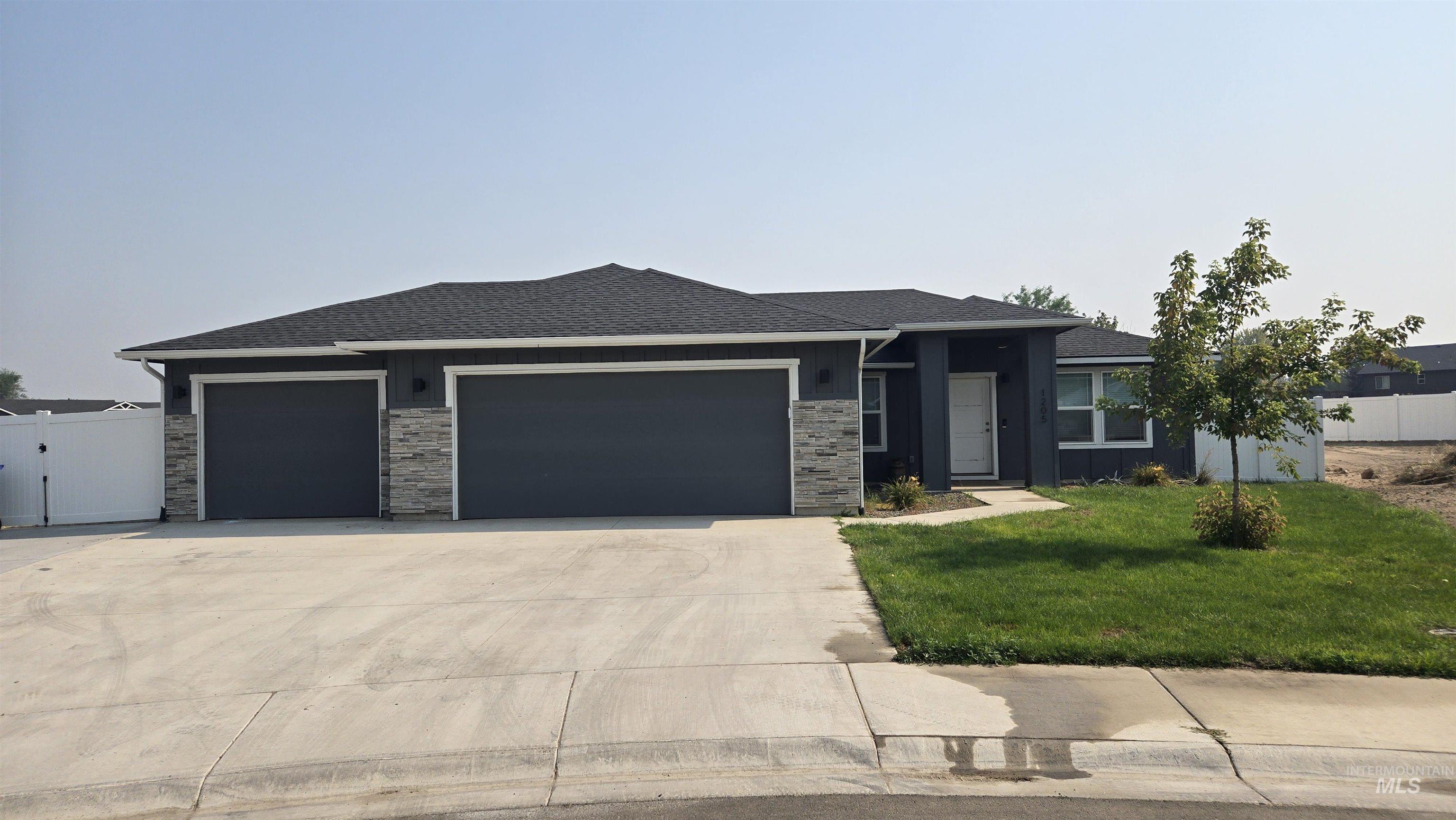 1205 NW 20th Ct, Fruitland, Idaho 83619, 4 Bedrooms, 2 Bathrooms, Residential For Sale, Price $398,000, 98996412