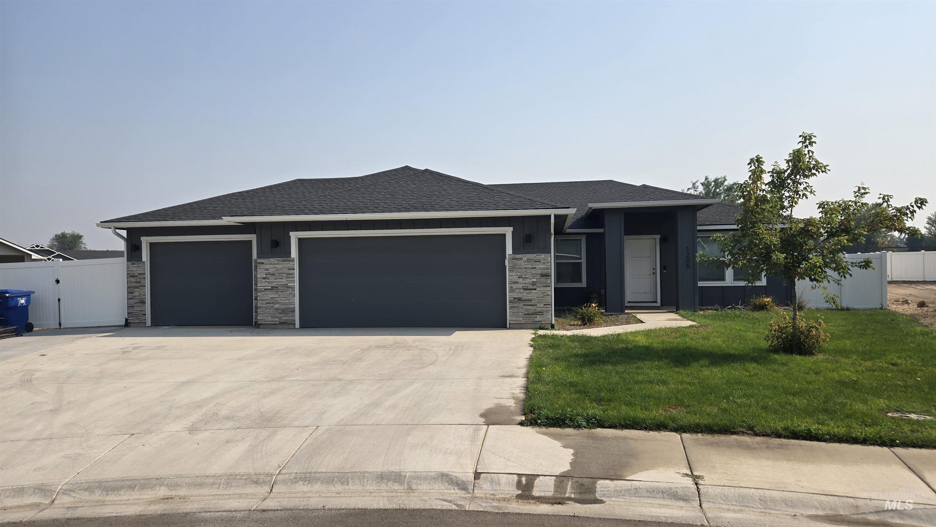1205 NW 20th Ct, Fruitland, Idaho 83619, 4 Bedrooms, 2 Bathrooms, Residential For Sale, Price $398,000, 98996412