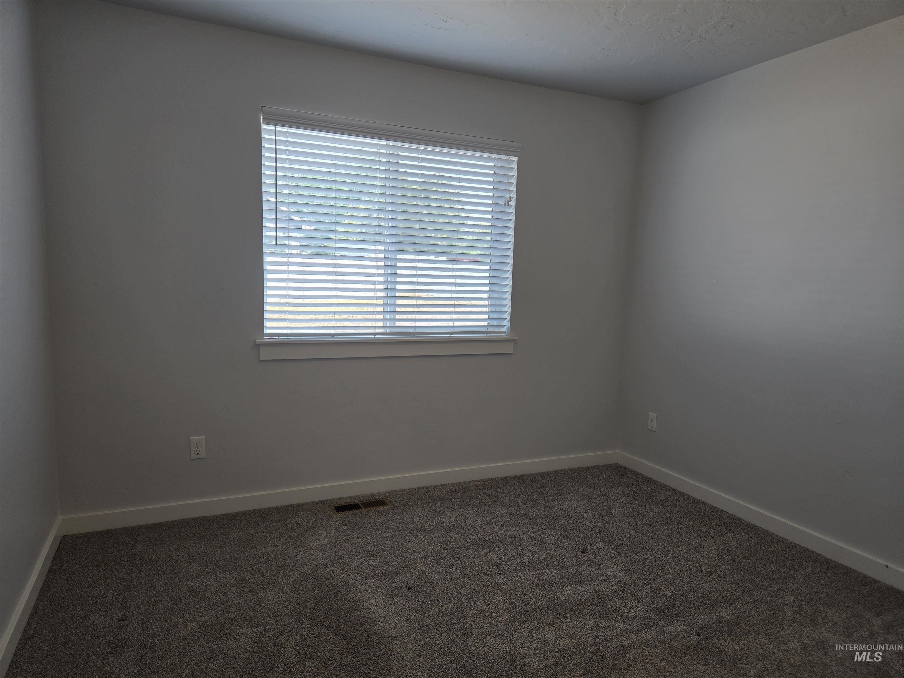 1205 NW 20th Ct, Fruitland, Idaho 83619, 4 Bedrooms, 2 Bathrooms, Residential For Sale, Price $398,000,MLS 98996412