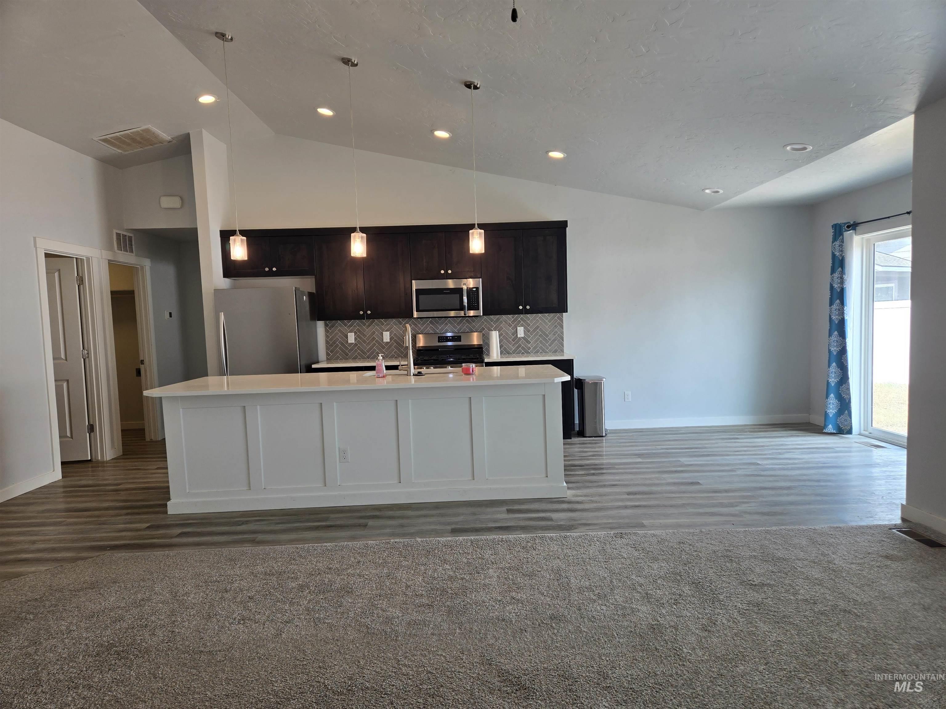 1205 NW 20th Ct, Fruitland, Idaho 83619, 4 Bedrooms, 2 Bathrooms, Residential For Sale, Price $398,000,MLS 98996412