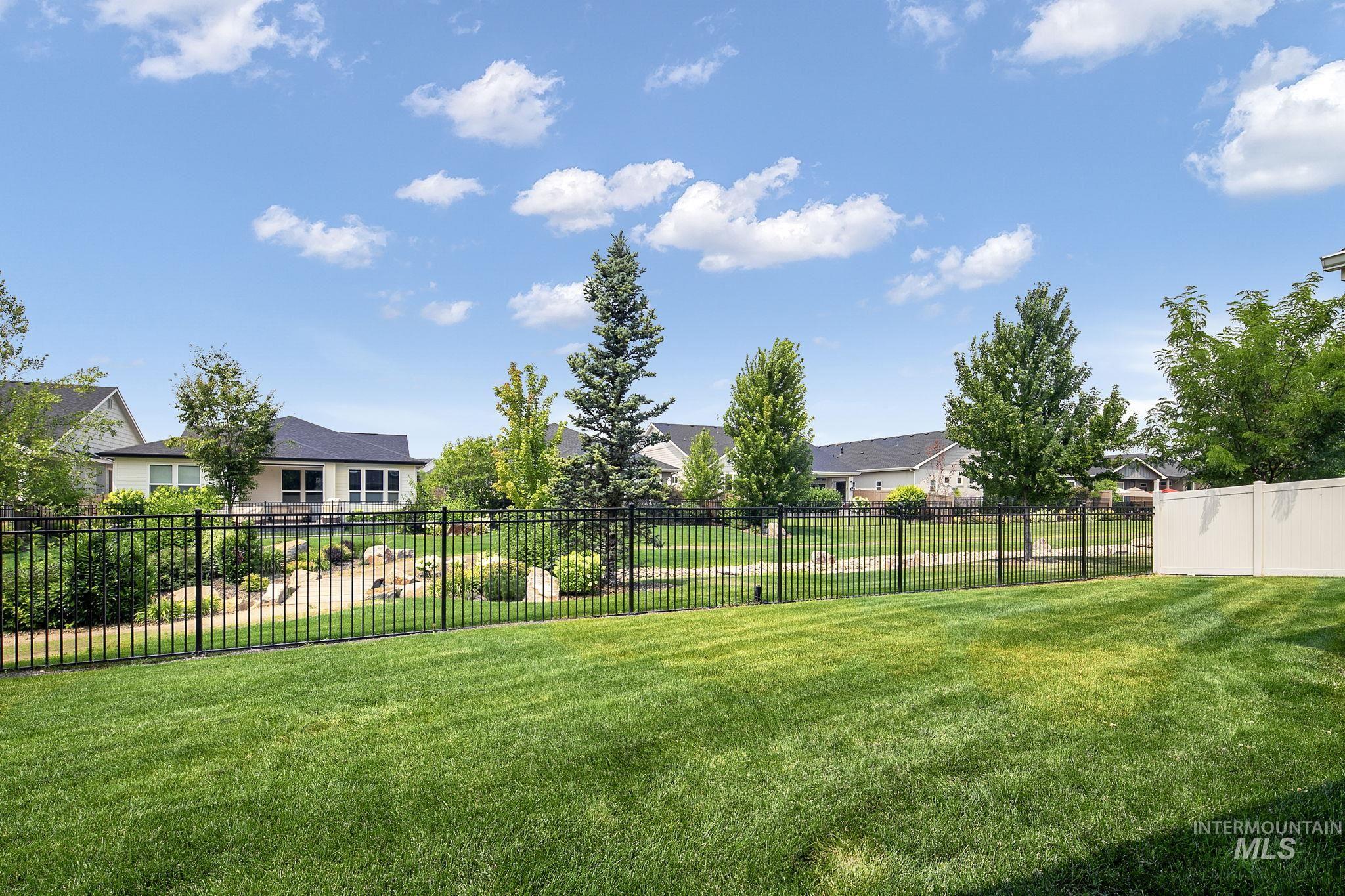 11462 W Heliopsis Dr, Star, Idaho 83669, 4 Bedrooms, 3 Bathrooms, Residential For Sale, Price $718,000,MLS 98996414