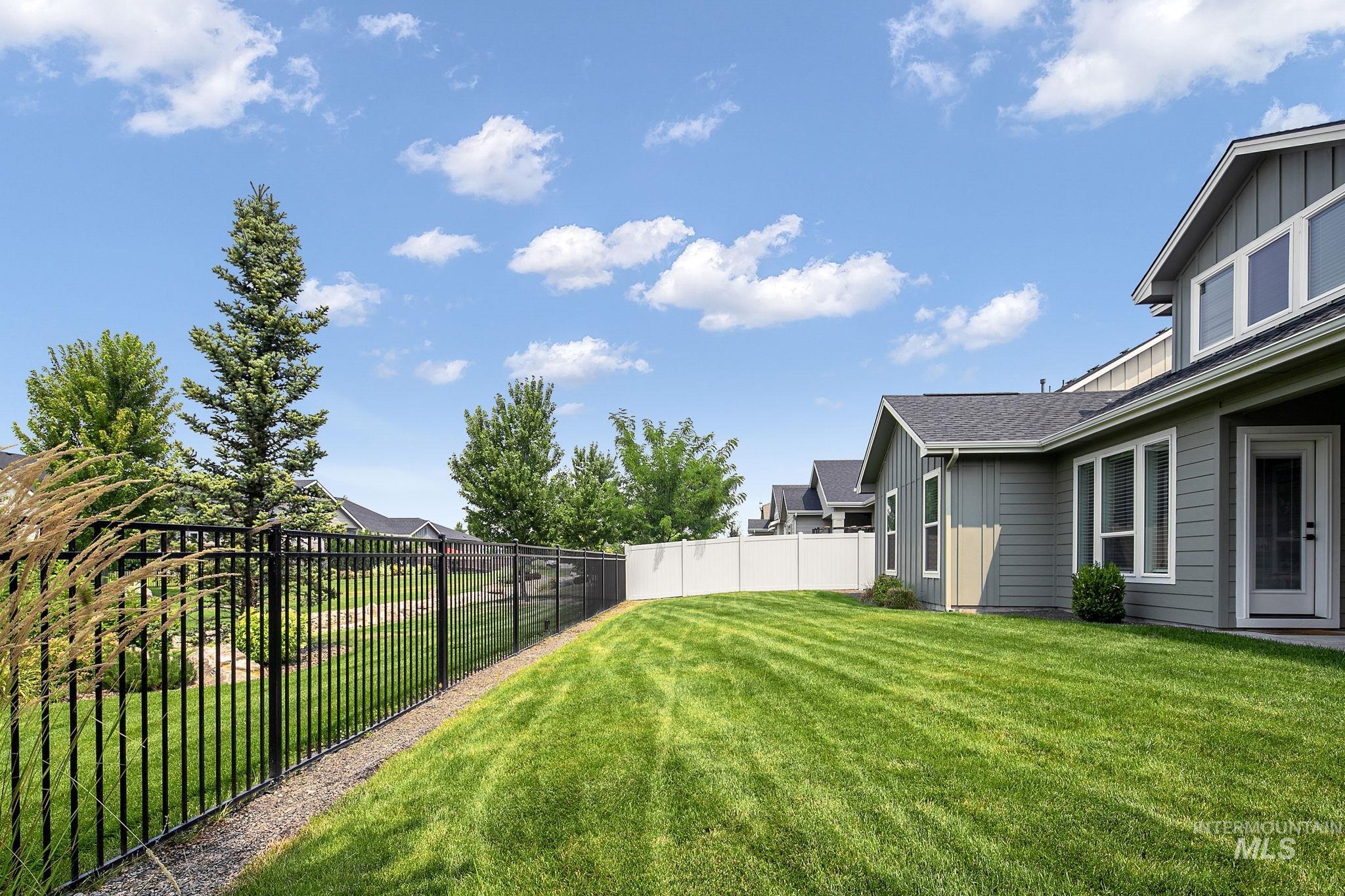 11462 W Heliopsis Dr, Star, Idaho 83669, 4 Bedrooms, 3 Bathrooms, Residential For Sale, Price $718,000,MLS 98996414