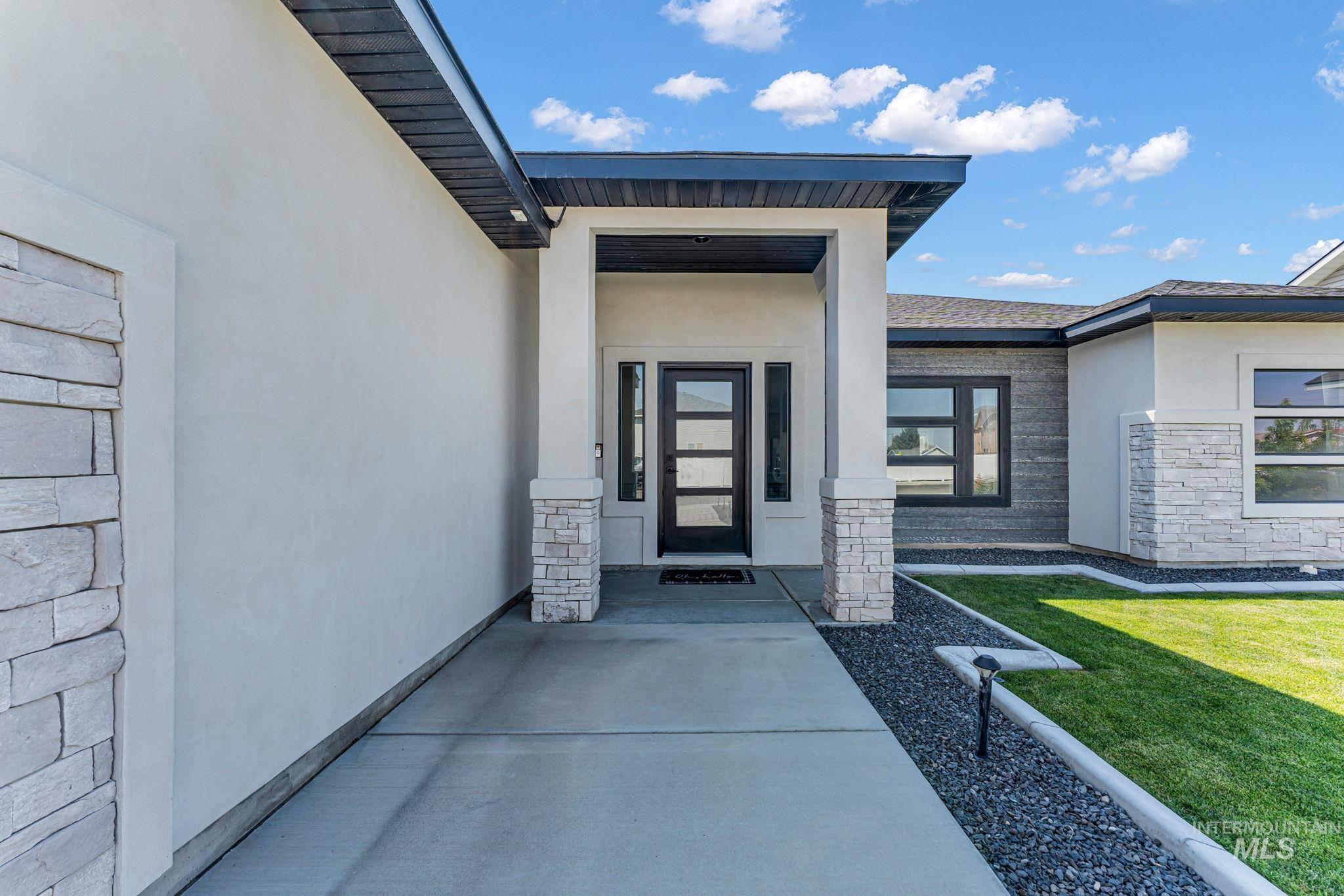 875 Emerald Drive North, Kimberly, Idaho 83341, 4 Bedrooms, 2 Bathrooms, Residential For Sale, Price $505,000,MLS 98996417