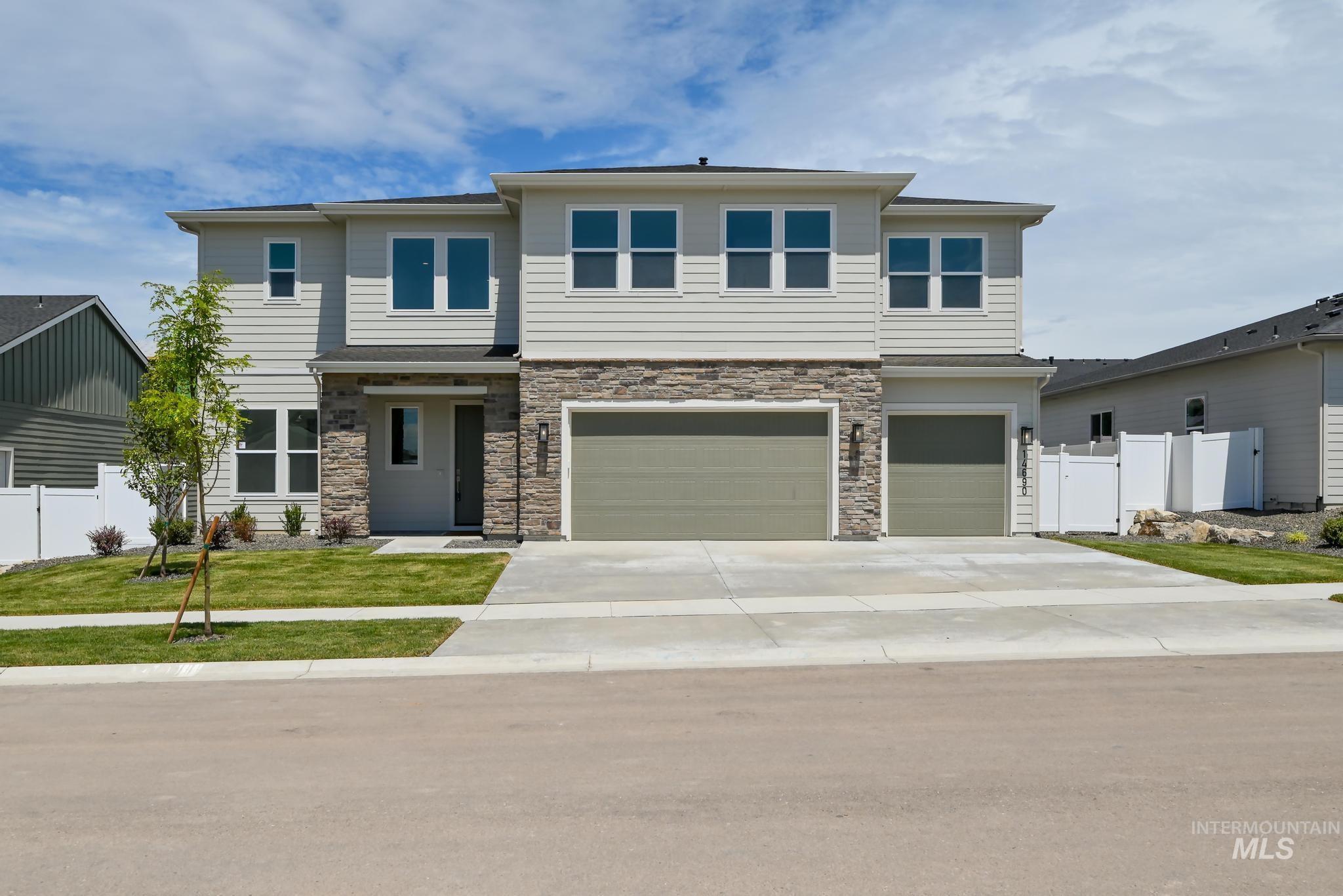 1433 N Leatherwood Ave, Star, Idaho 83669, 5 Bedrooms, 4.5 Bathrooms, Residential For Sale, Price $824,000,MLS 98996425